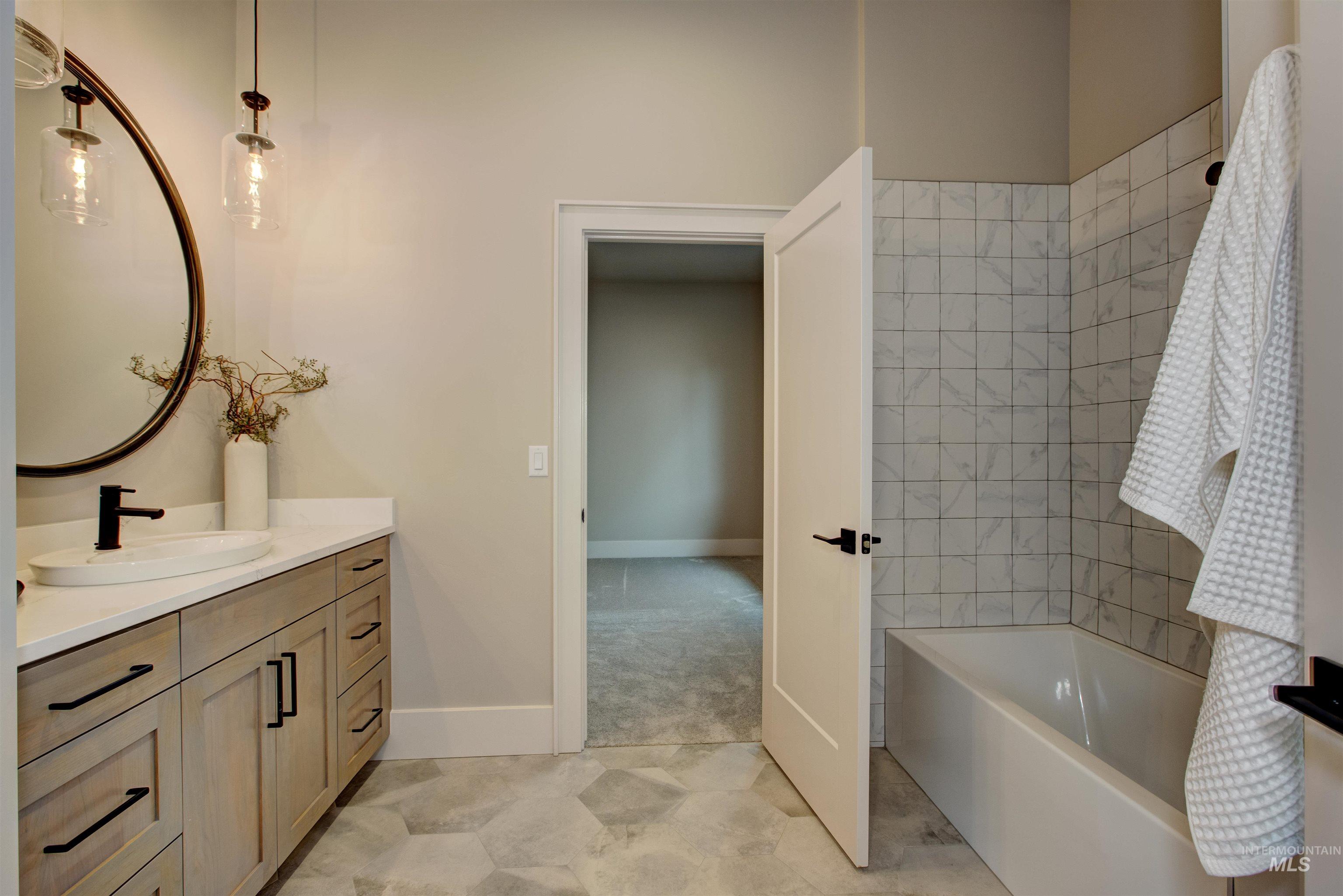 4329 N Madden Way Property Photo 9