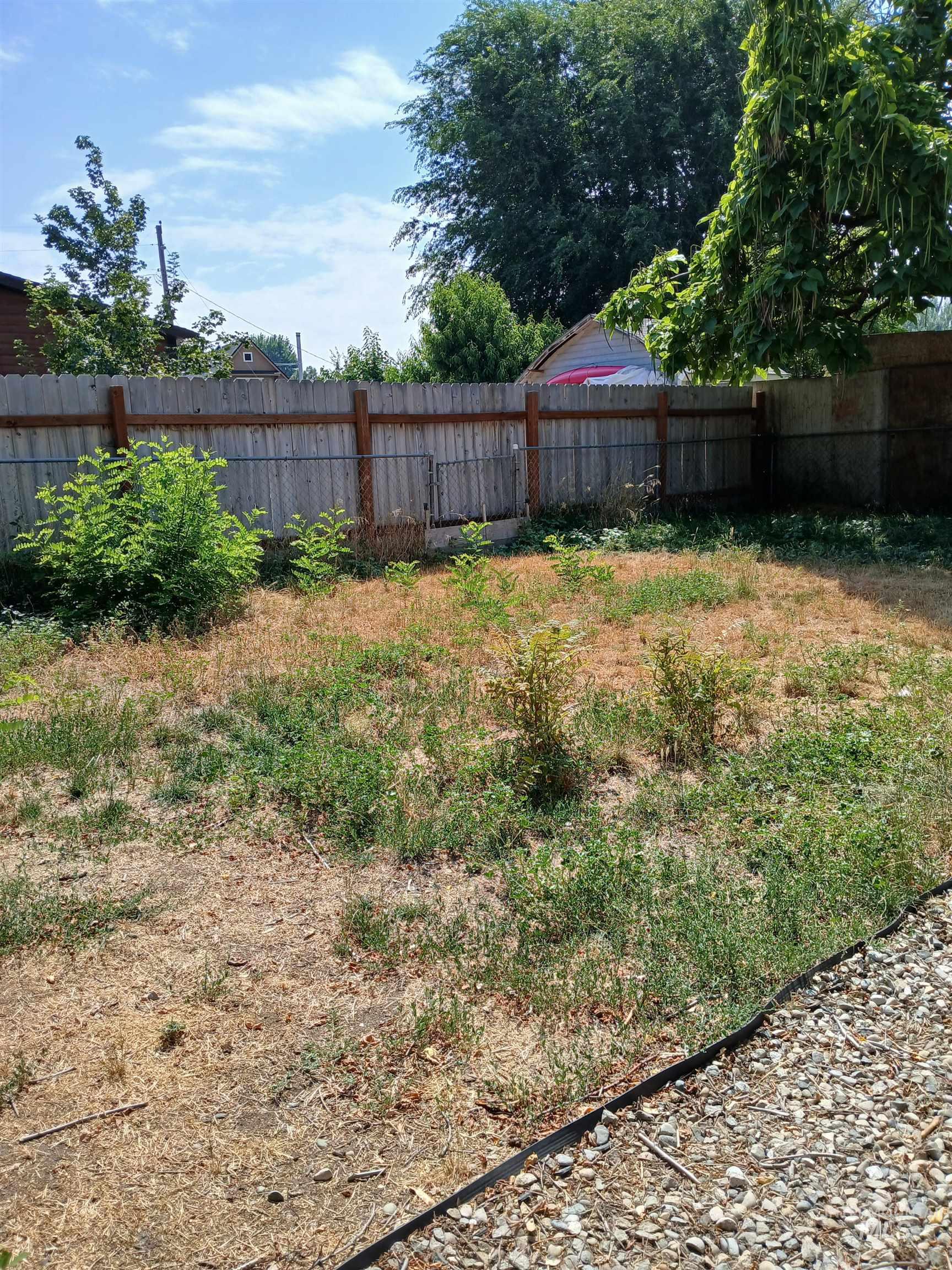 428 N Wardwell Ave Property Photo 12