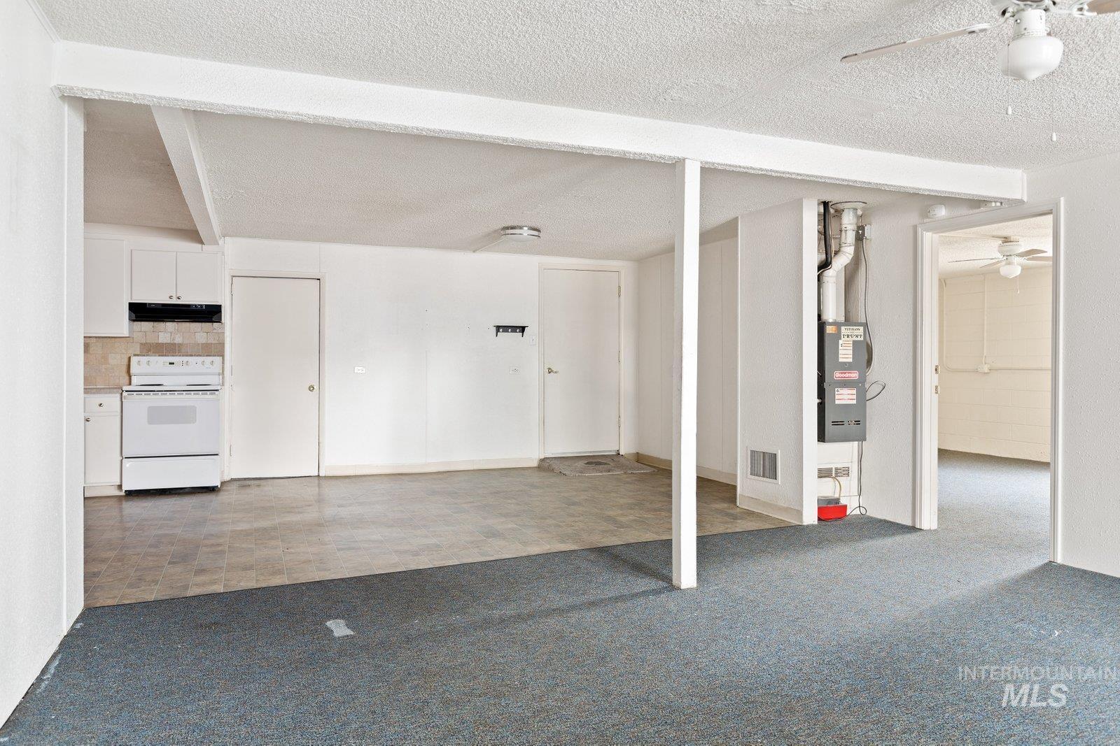 410 N Kimball Ave Property Photo 22