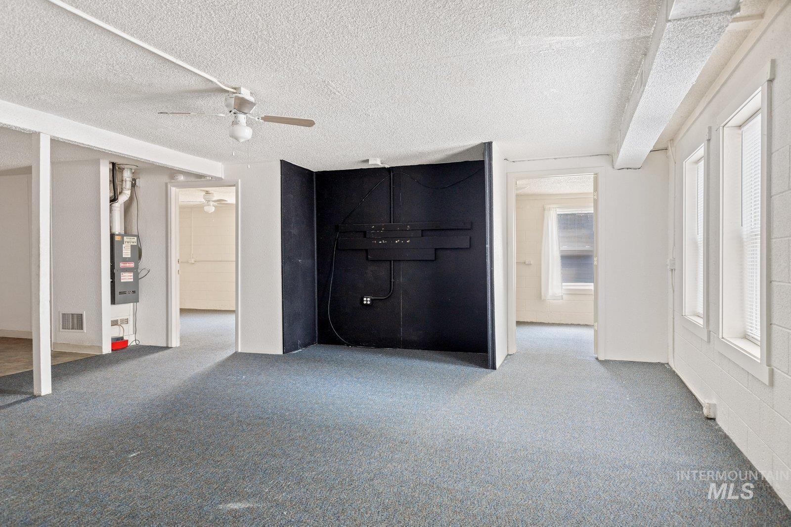 410 N Kimball Ave Property Photo 23