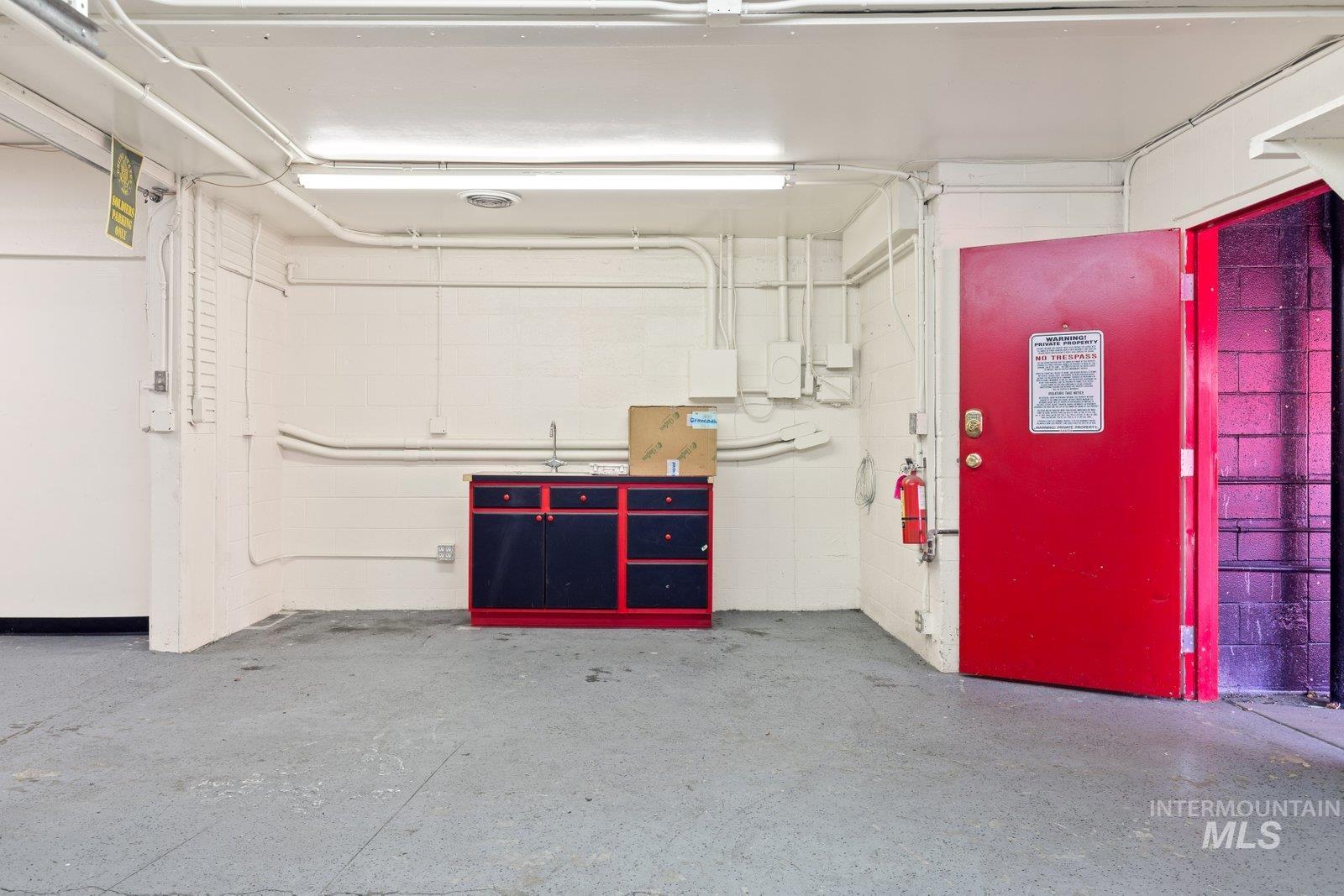 410 N Kimball Ave Property Photo 34