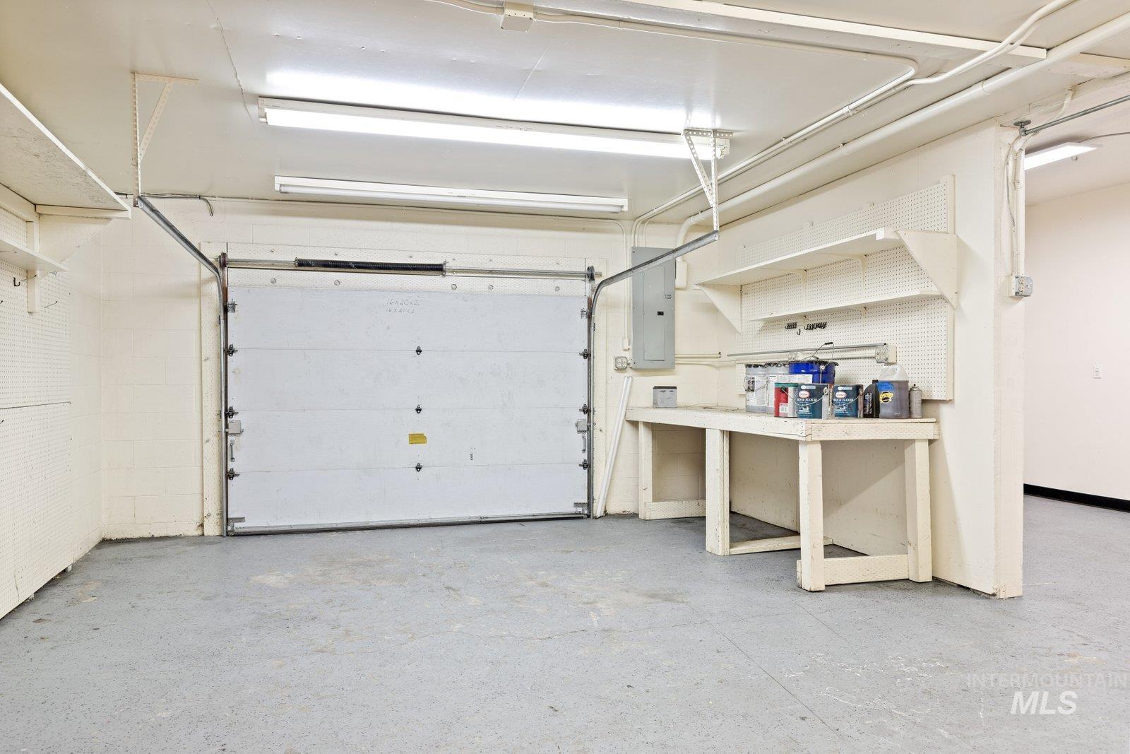 410 N Kimball Ave Property Photo 35