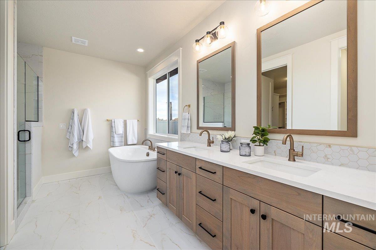 2408 N Sugar Loop Ave Property Photo 27