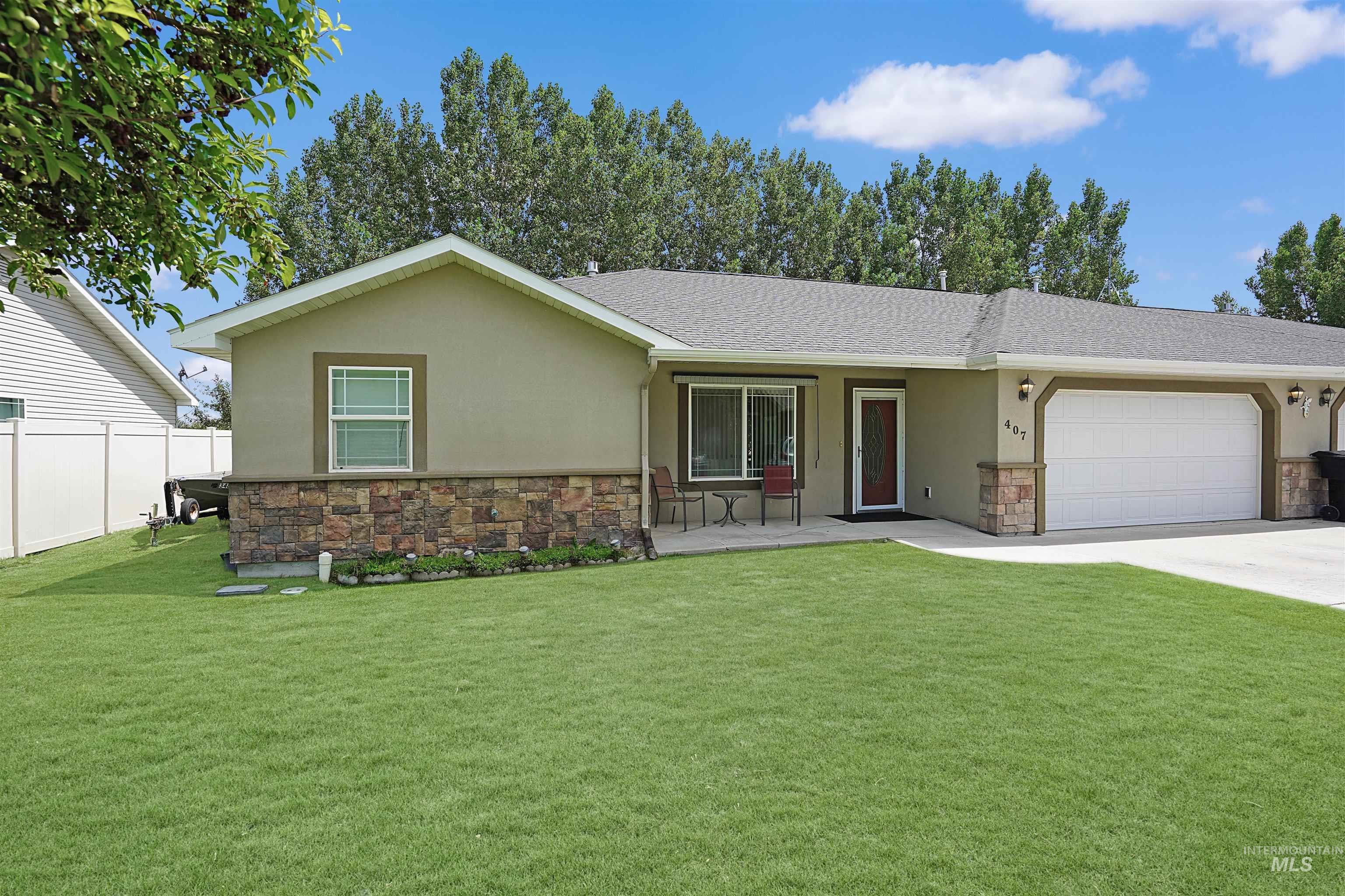 407 Page Circle Property Photo 13