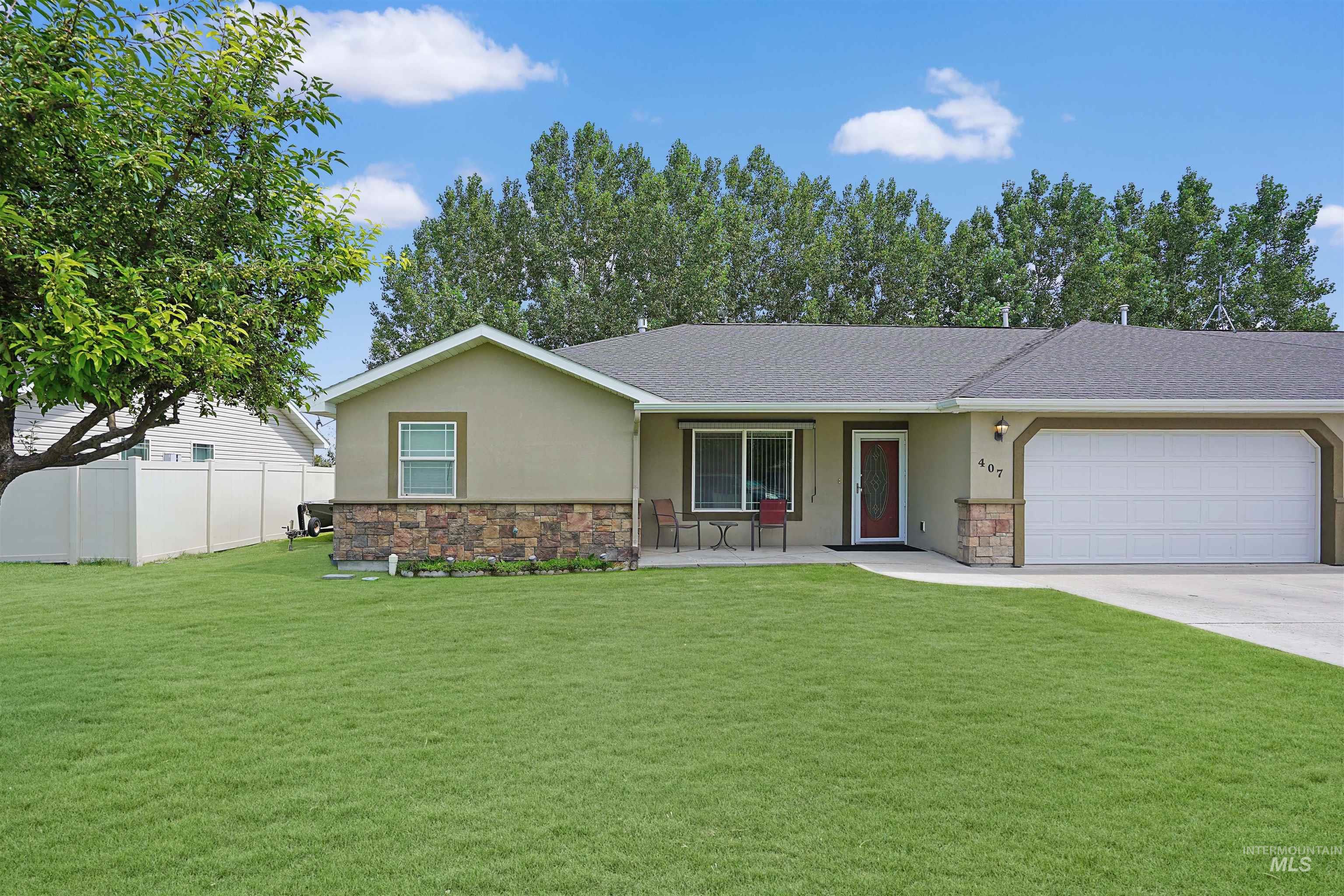 407 Page Circle Property Photo 15