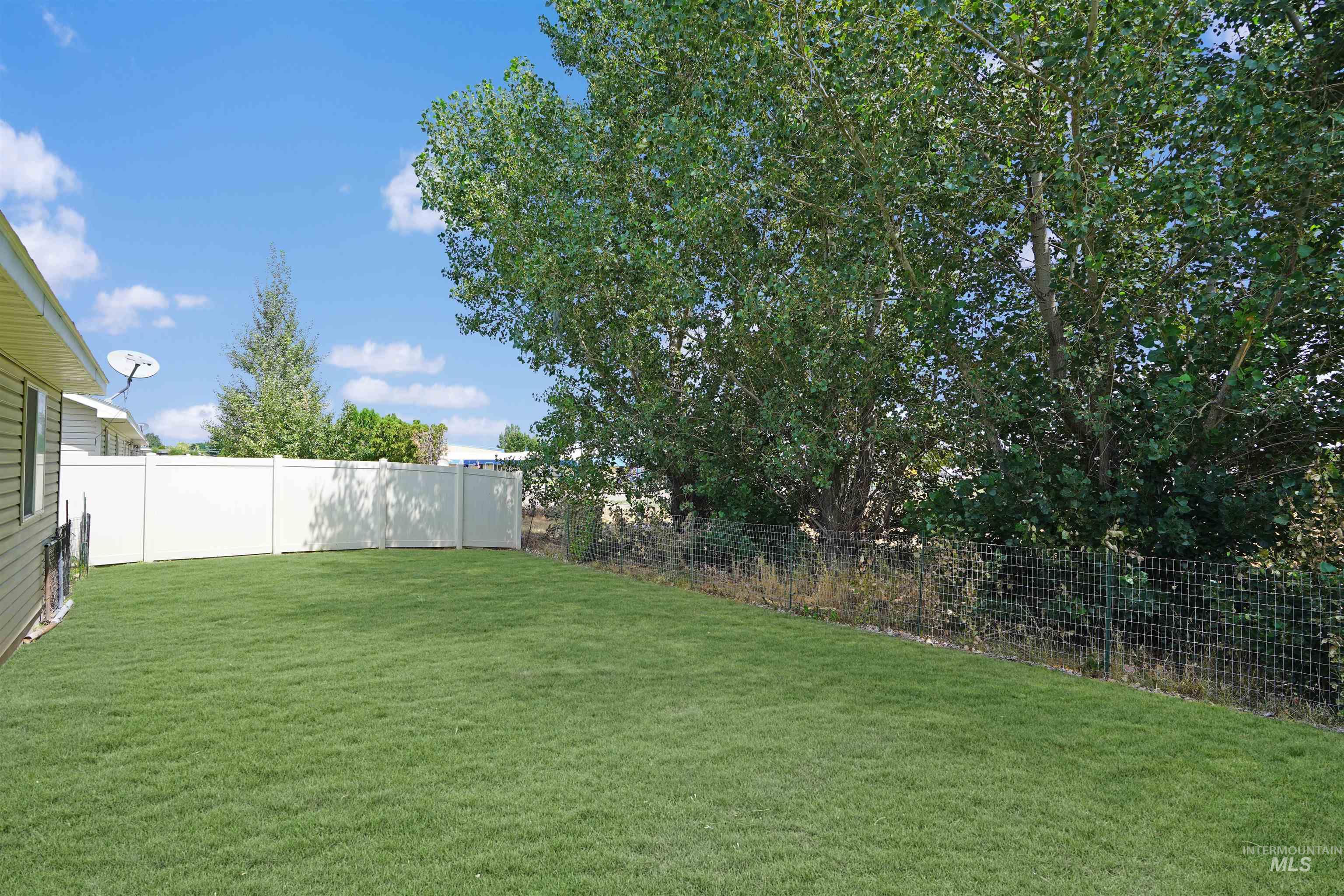 407 Page Circle Property Photo 16