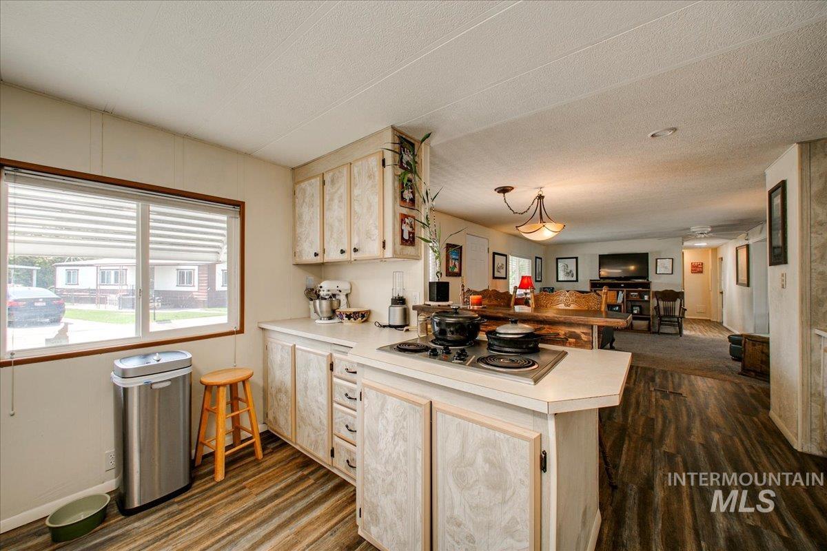 5381 N Glencrest Property Photo 6