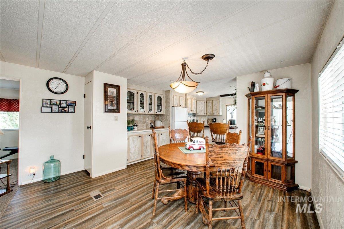 5381 N Glencrest Property Photo 7