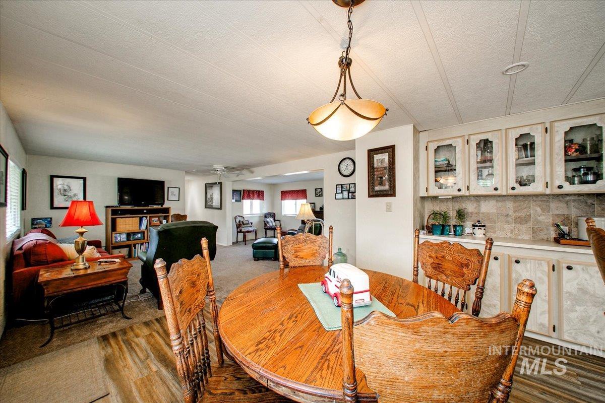 5381 N Glencrest Property Photo 9
