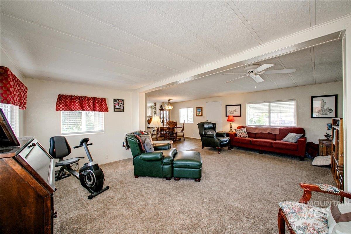 5381 N Glencrest Property Photo 14