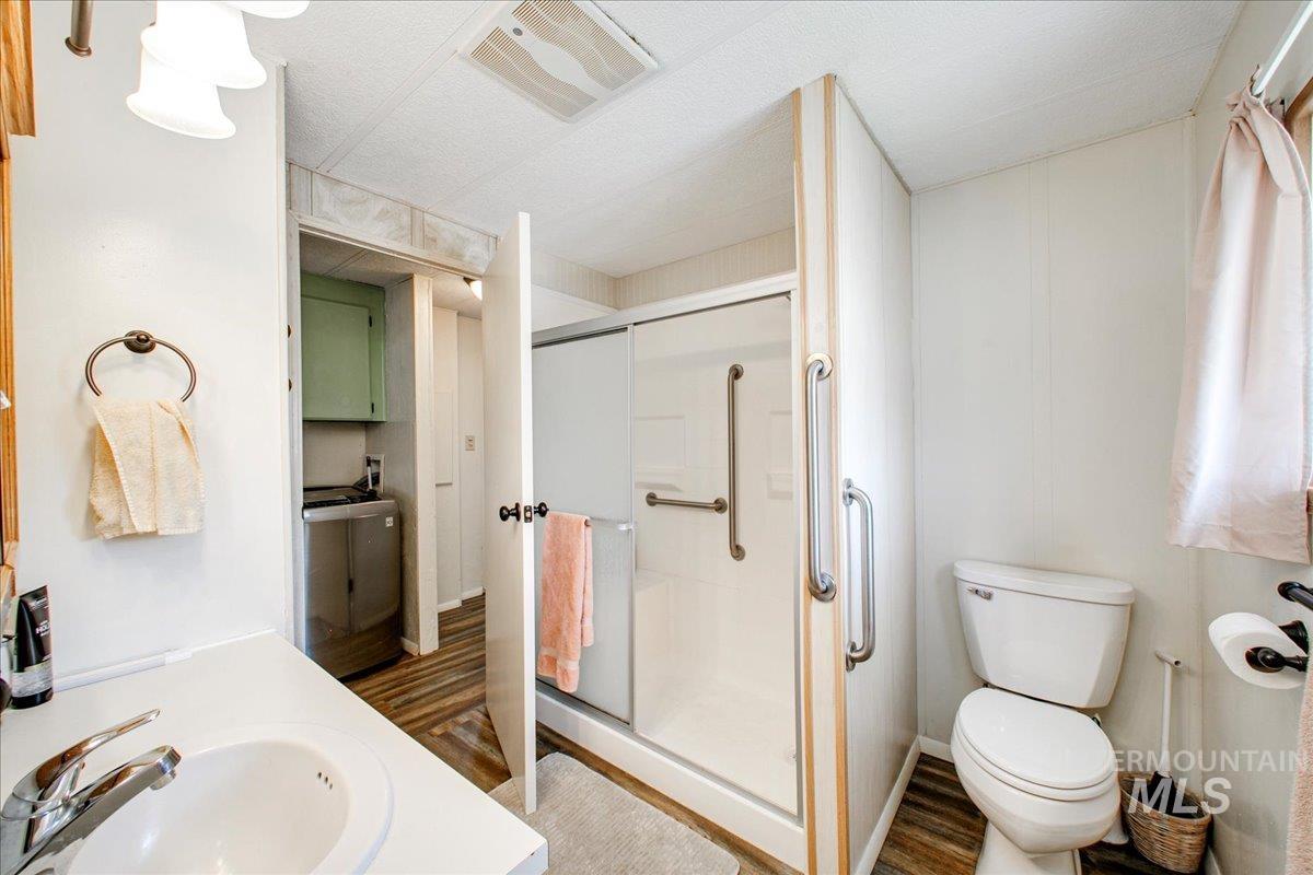 5381 N Glencrest Property Photo 18