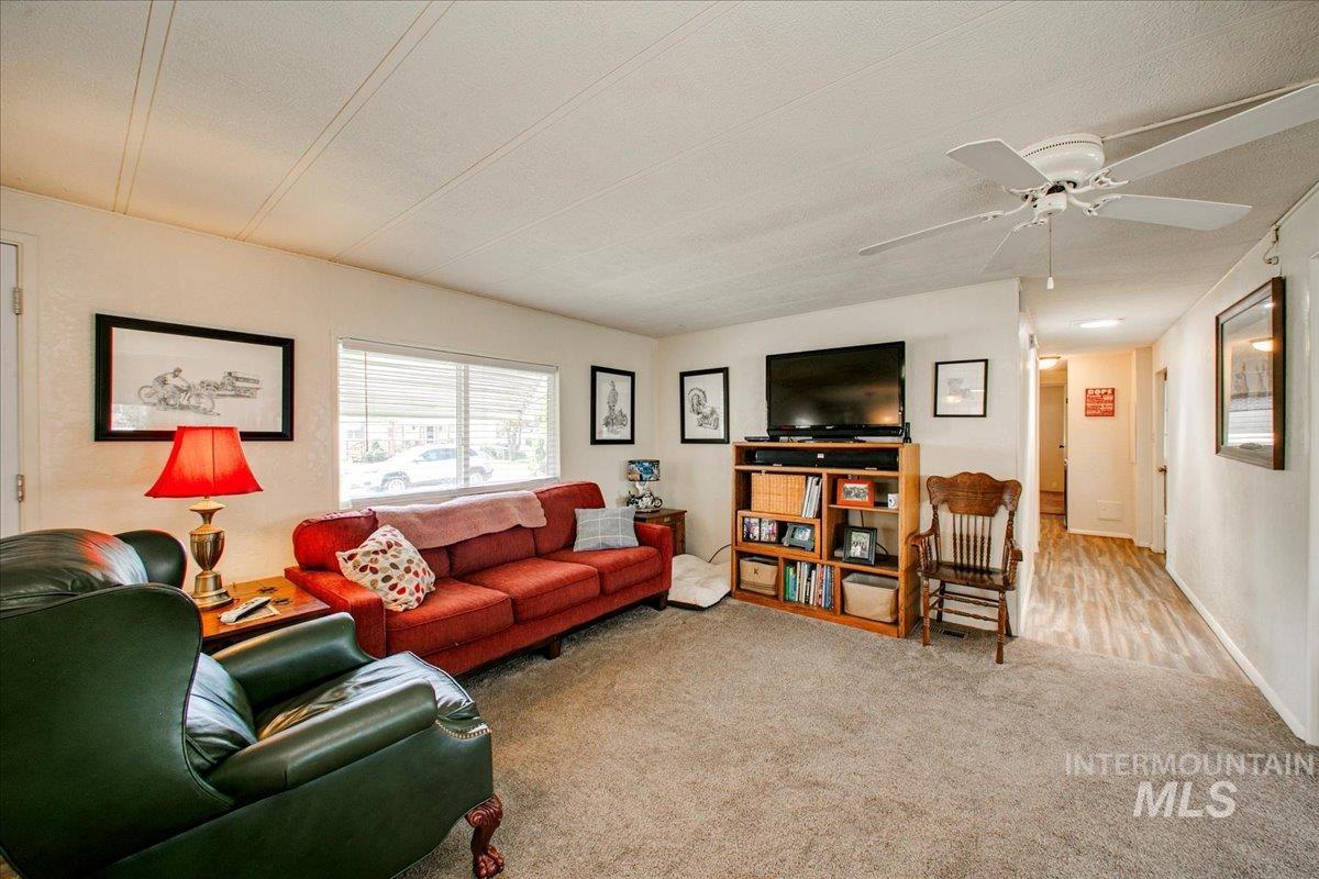 5381 N Glencrest Property Photo 27