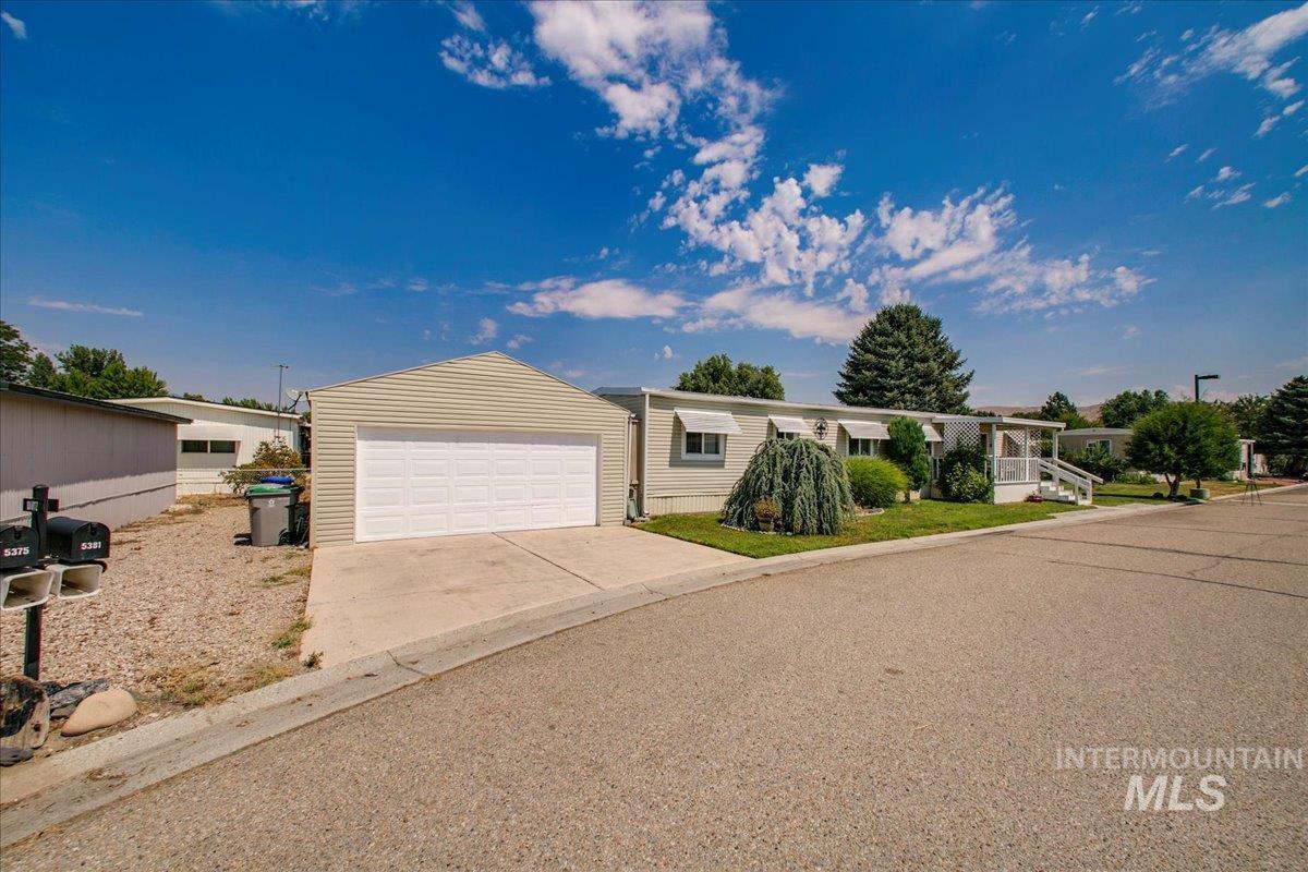 5381 N Glencrest Property Photo 33