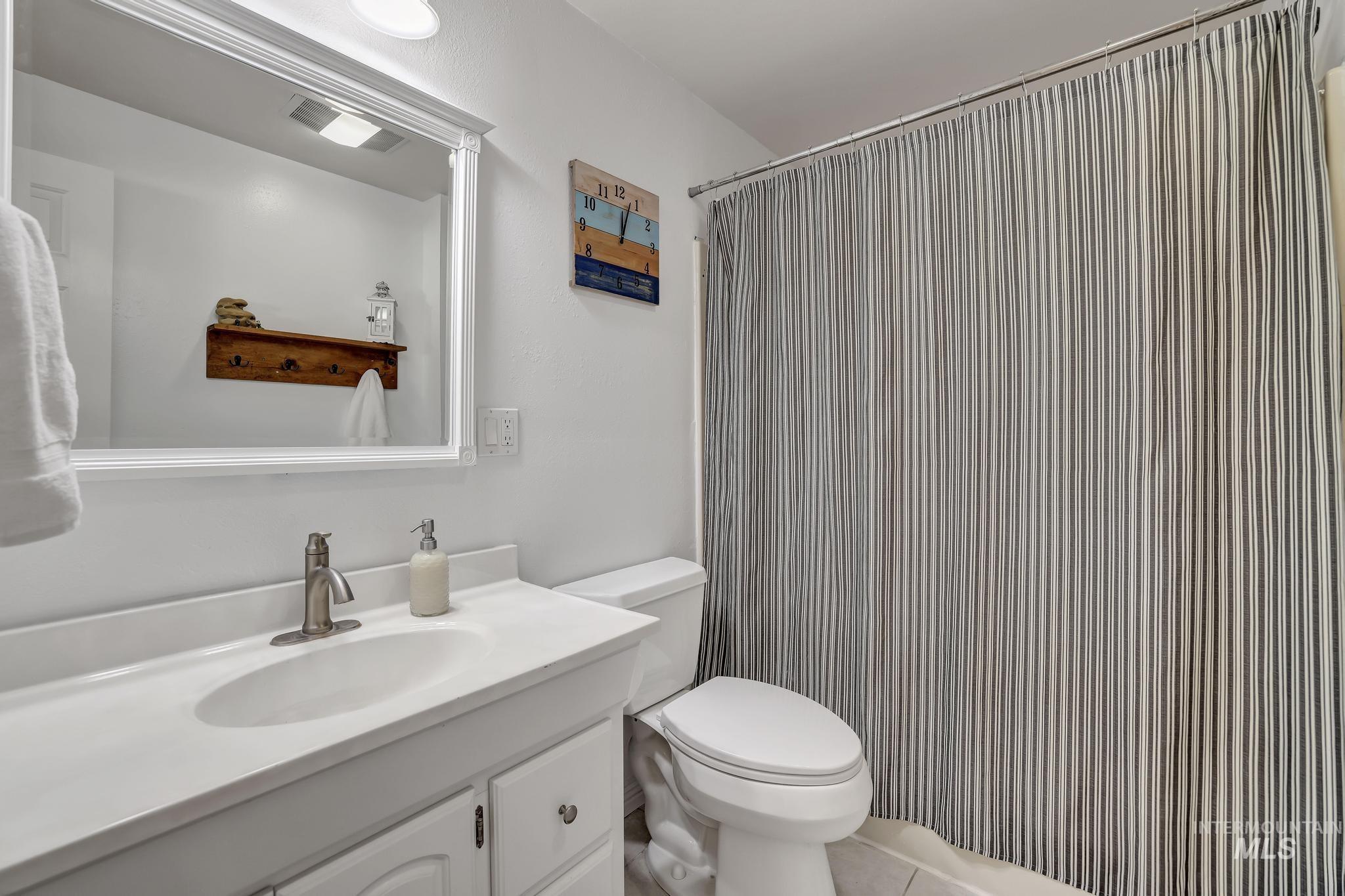 2736 E Northview Drive Property Photo 12