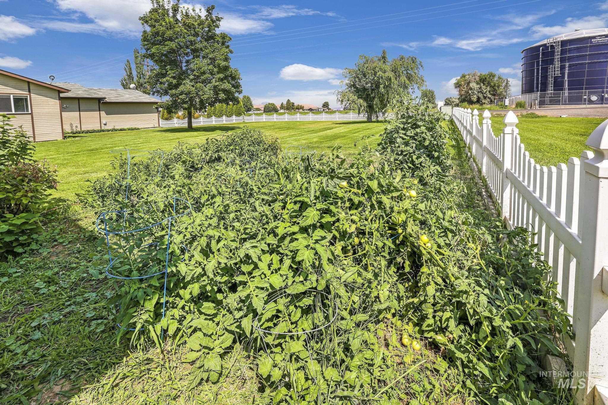 2736 E Northview Drive Property Photo 19