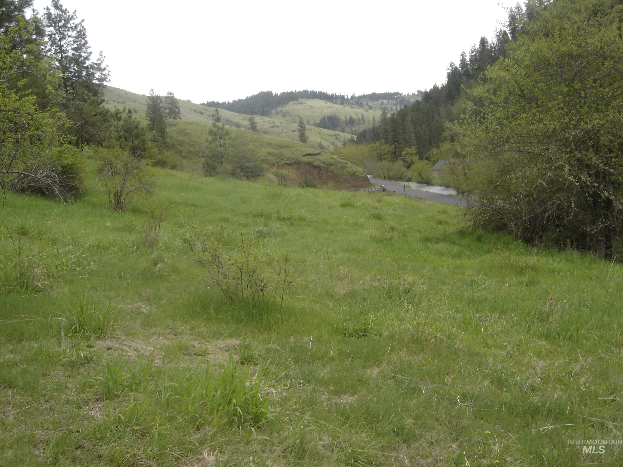 1068 Clearcreek Road Property Photo 5