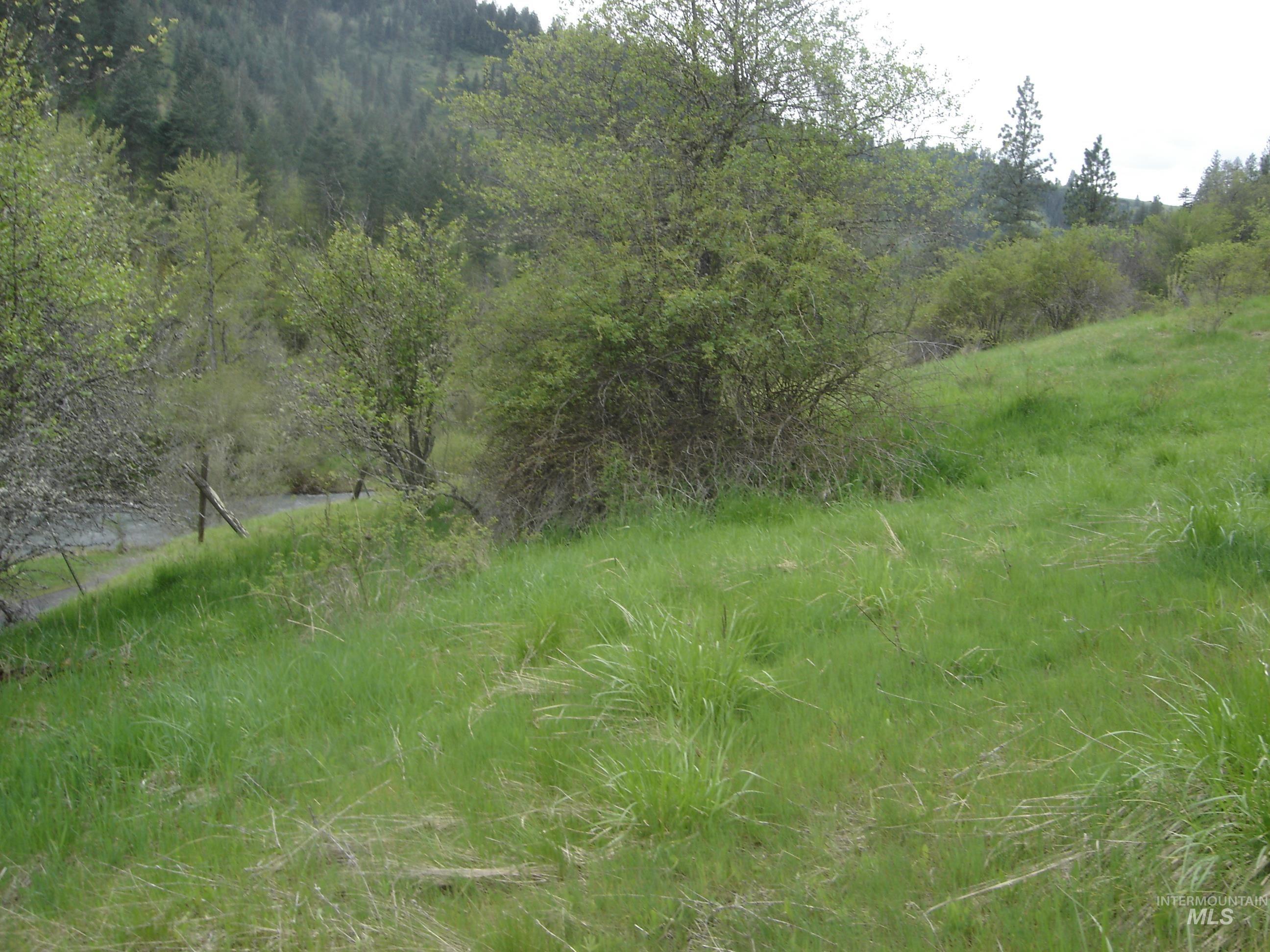1068 Clearcreek Road Property Photo 9