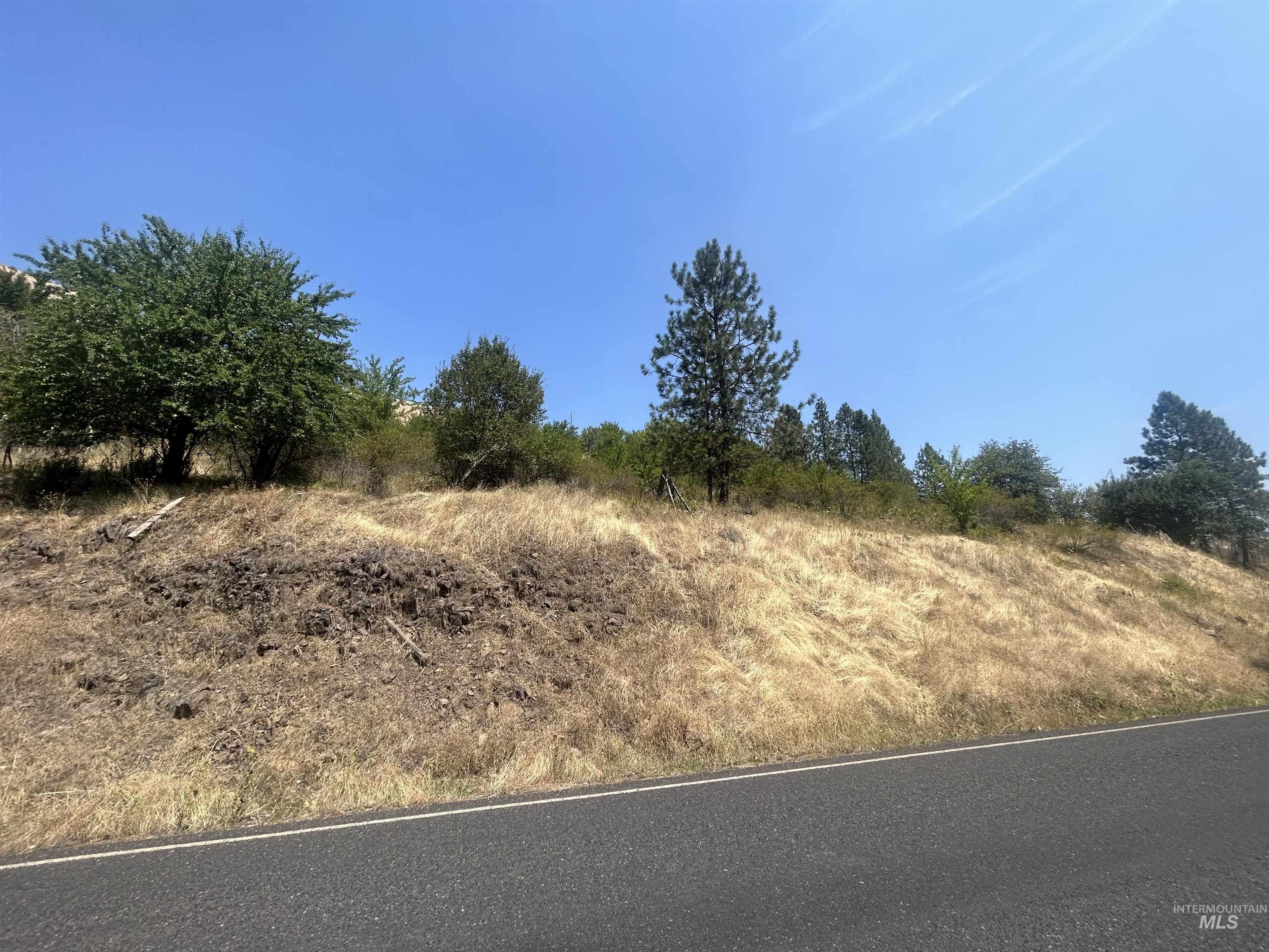 1068 Clearcreek Road Property Photo 14