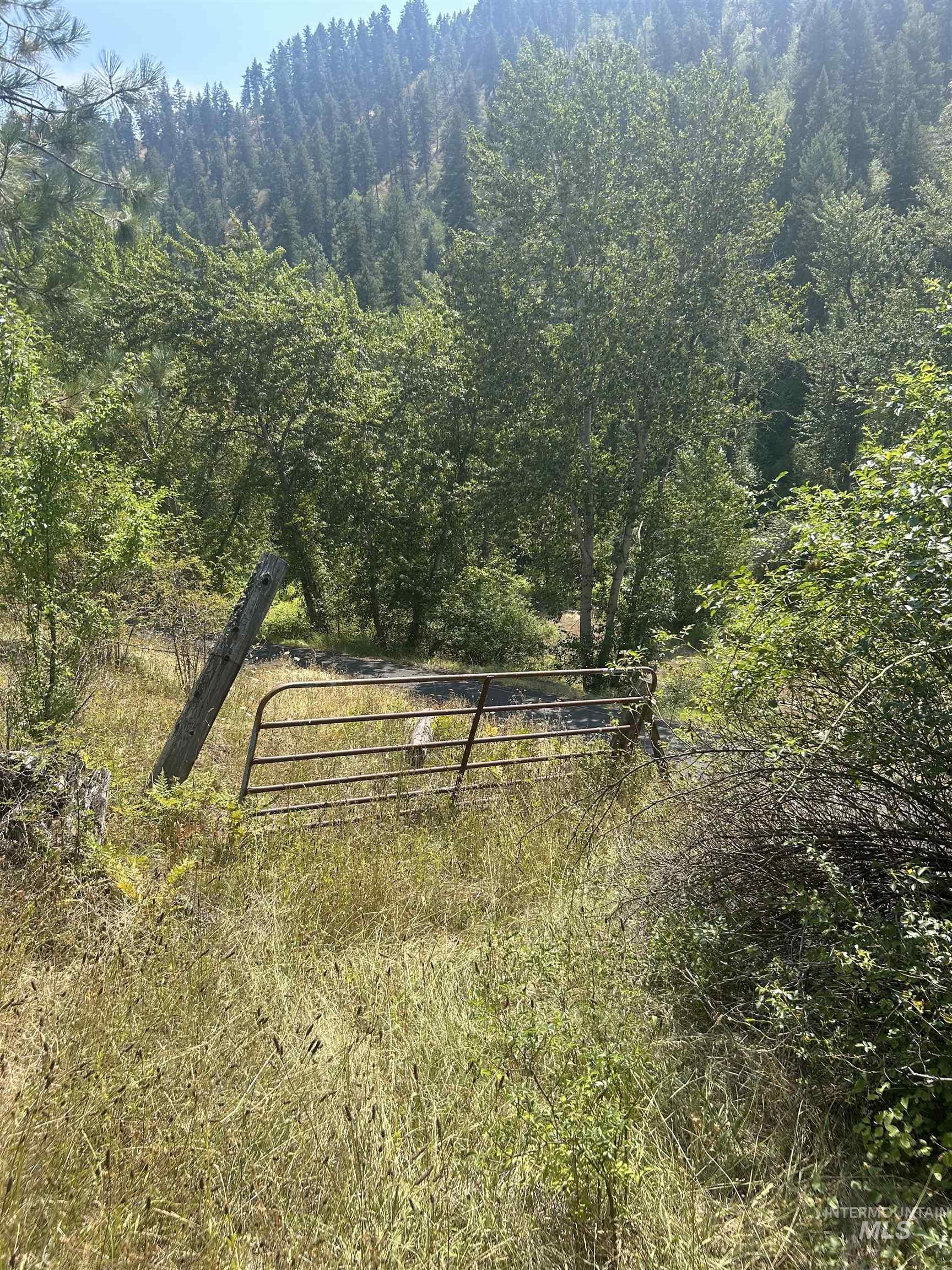 1068 Clearcreek Road Property Photo 15