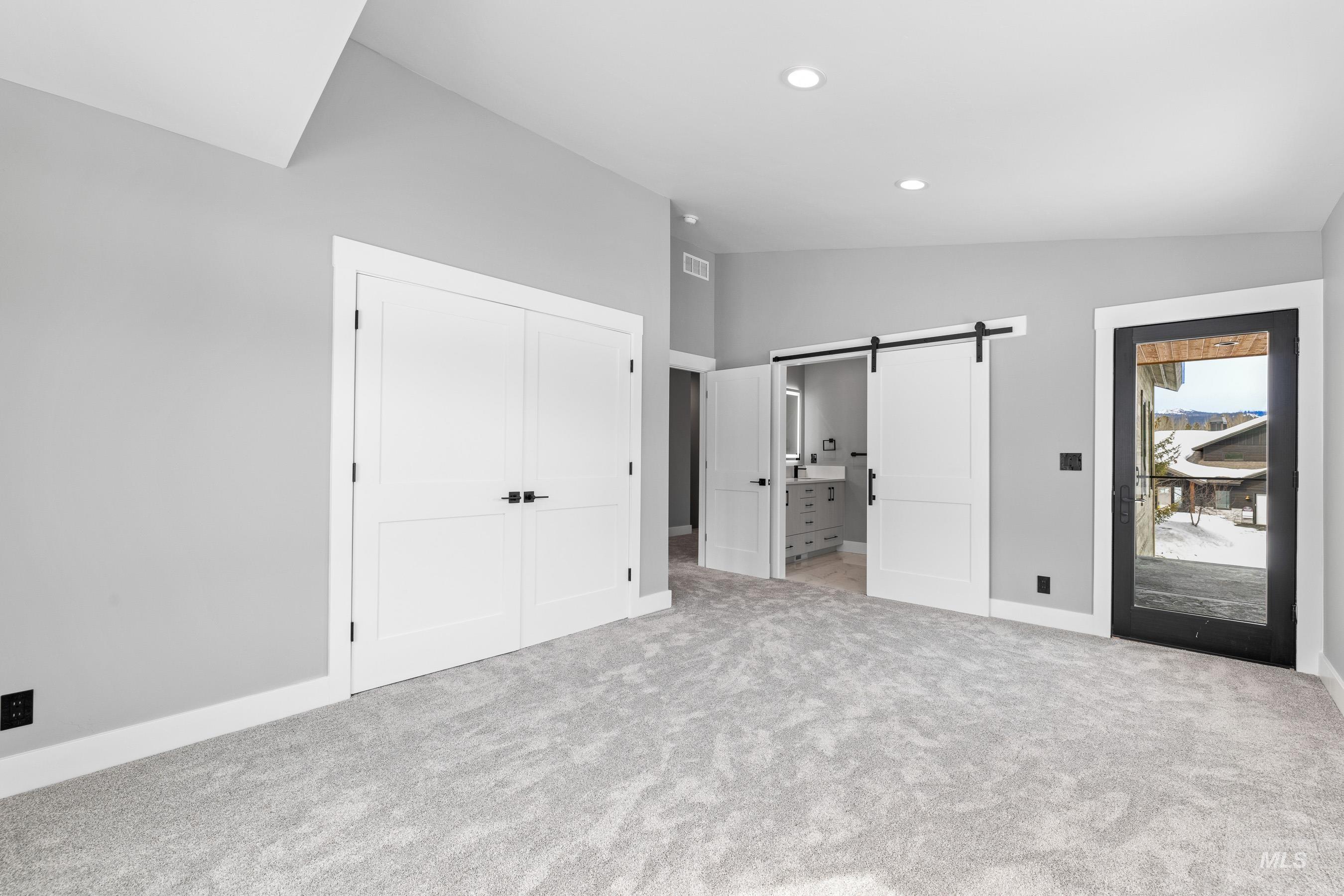 224 Meadow Lake Ct Property Photo 25