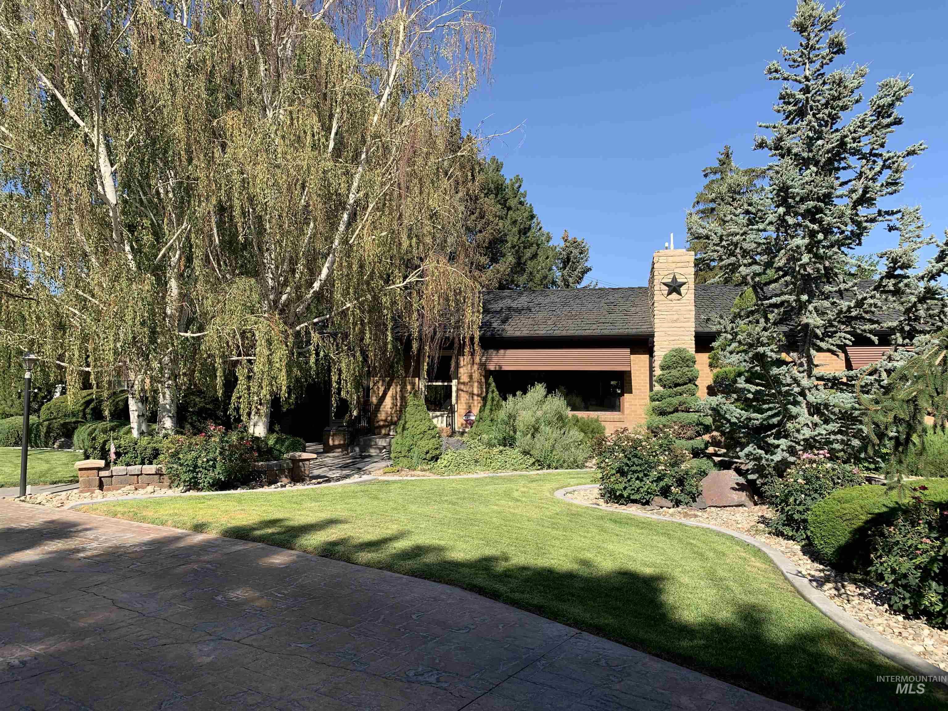 1859 Alturas Drive Property Photo 2