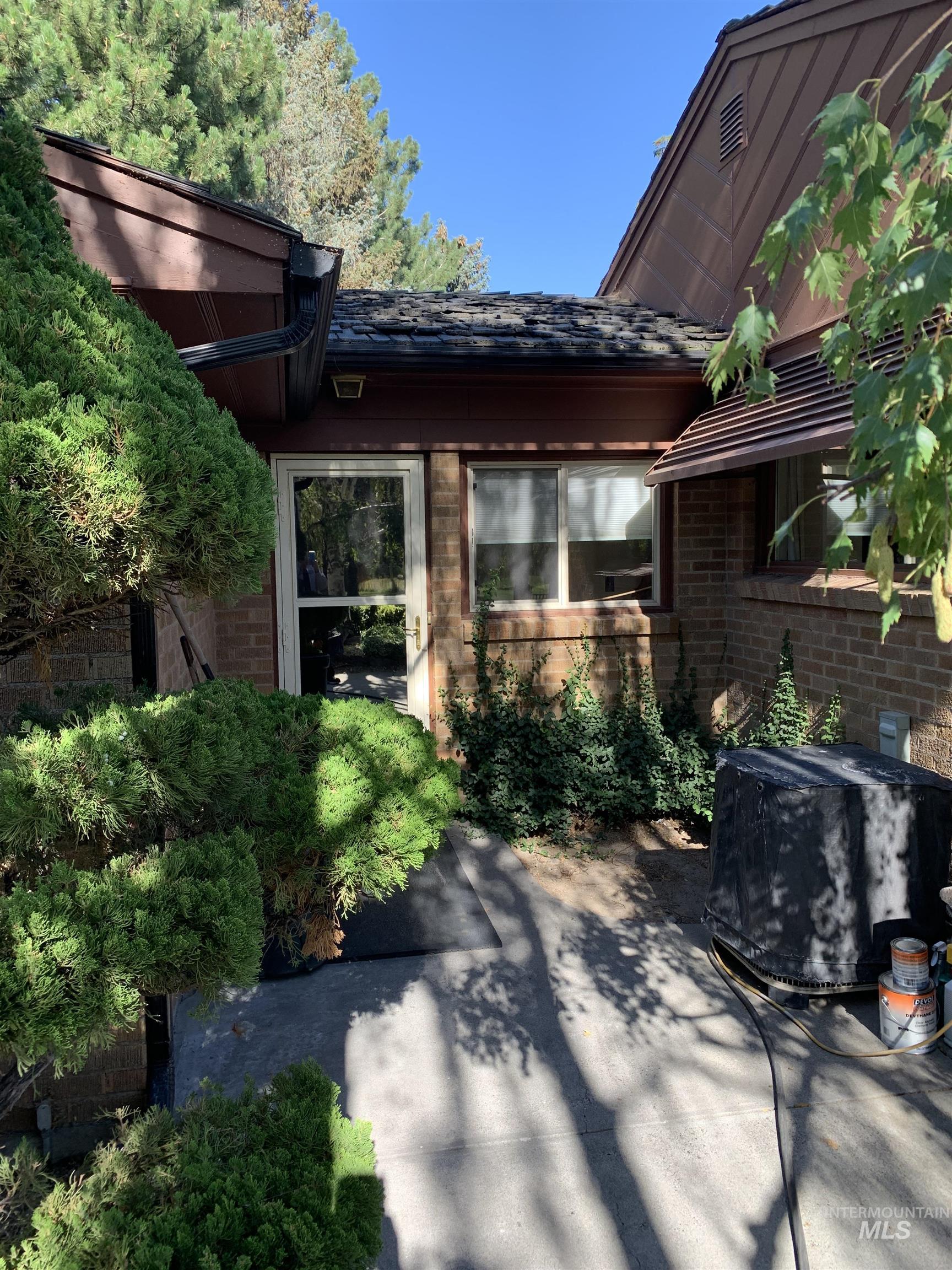 1859 Alturas Drive Property Photo 8