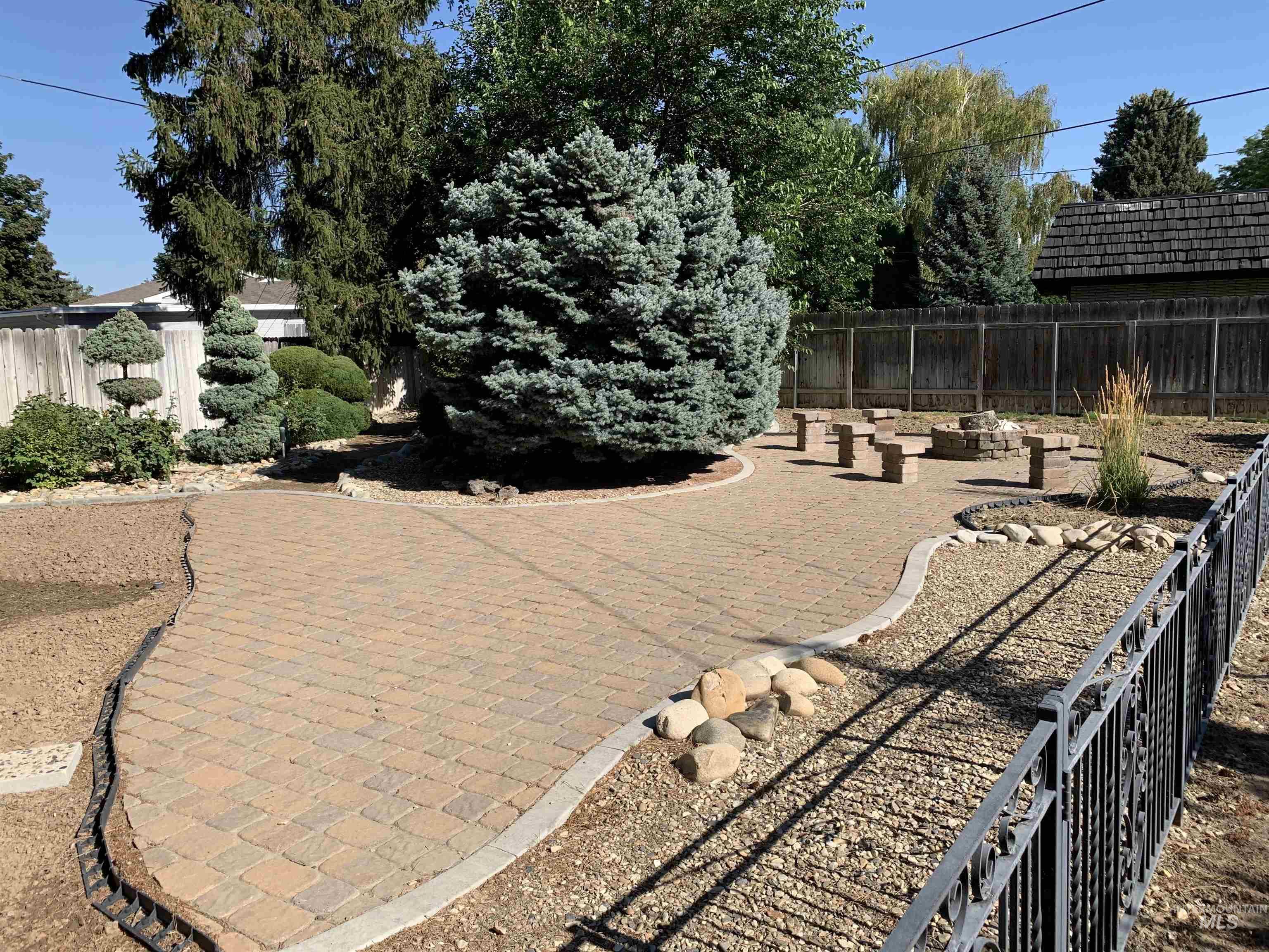 1859 Alturas Drive Property Photo 39