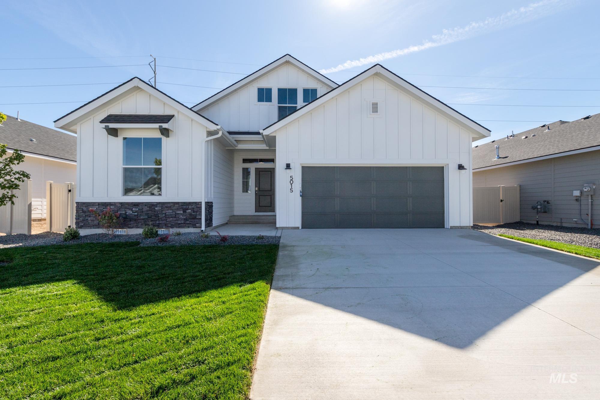 5015 W Riva Capri St Property Photo 1
