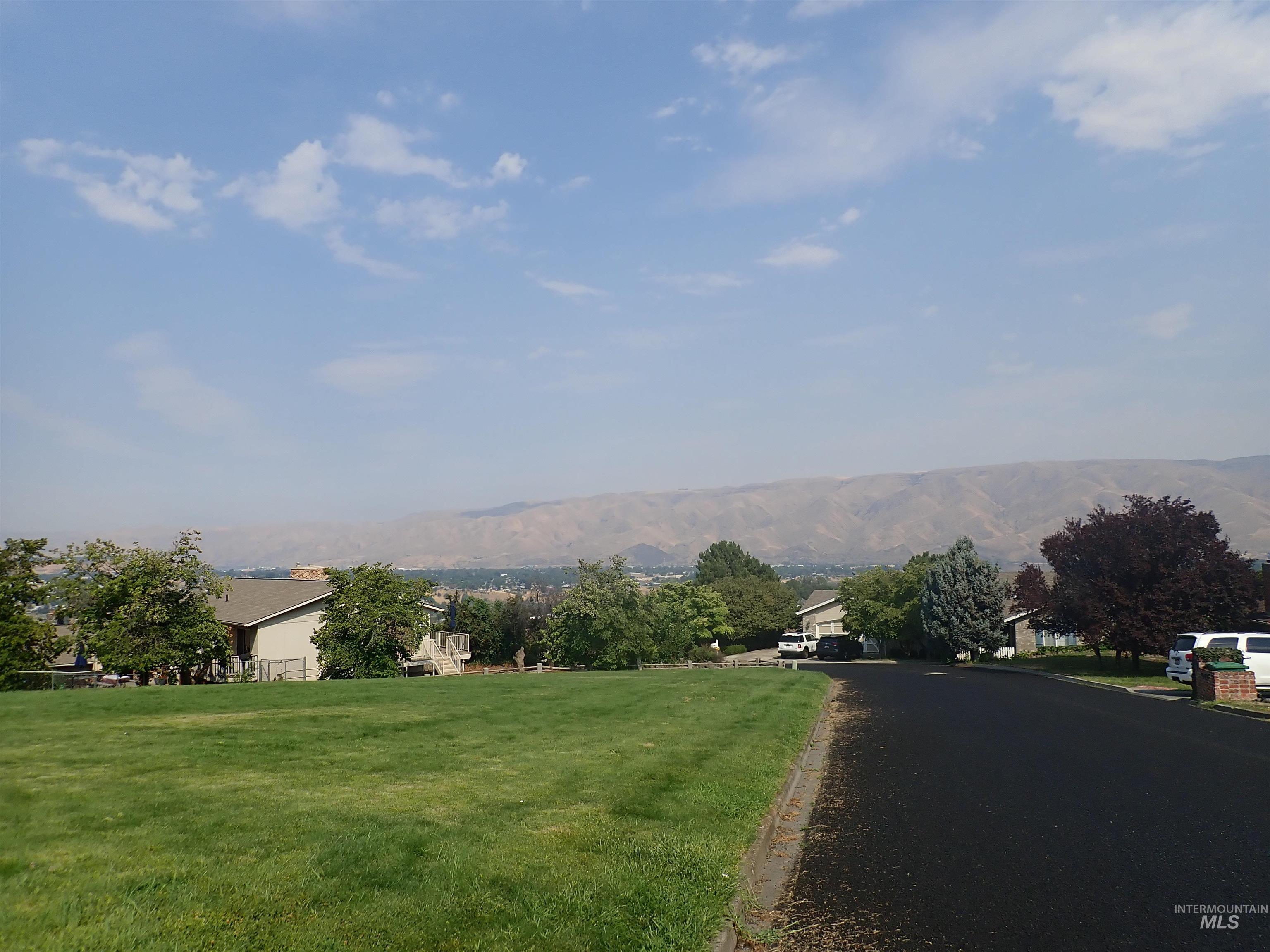 2936 Mayfair Ridge Property Photo 6