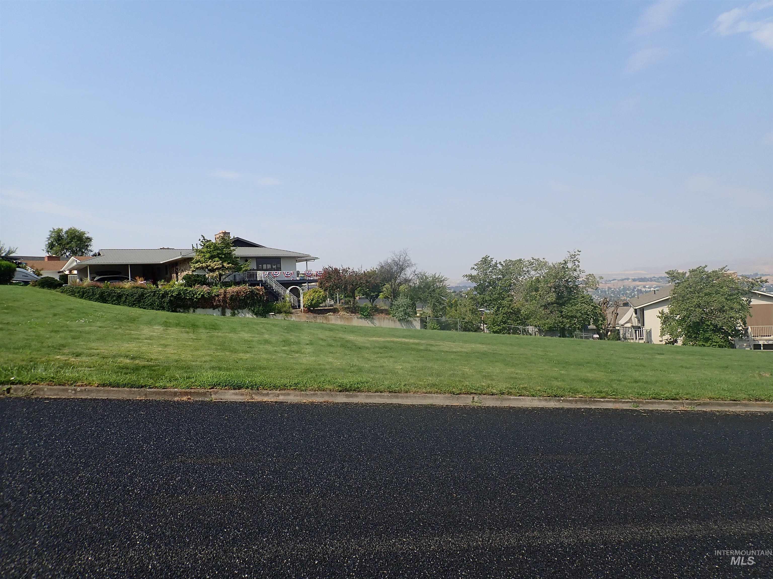 2936 Mayfair Ridge Property Photo 7