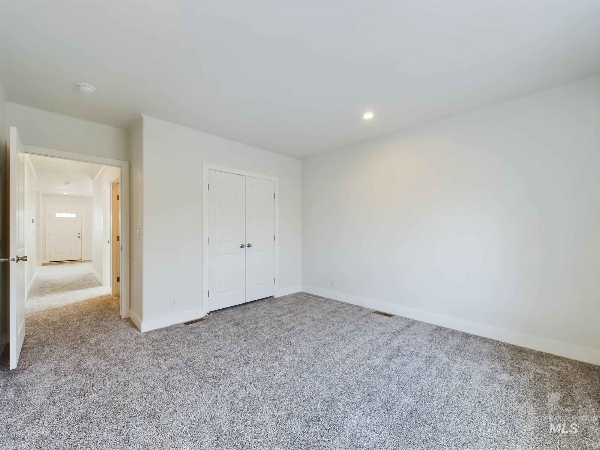 716 Liberty Lane Property Photo 14