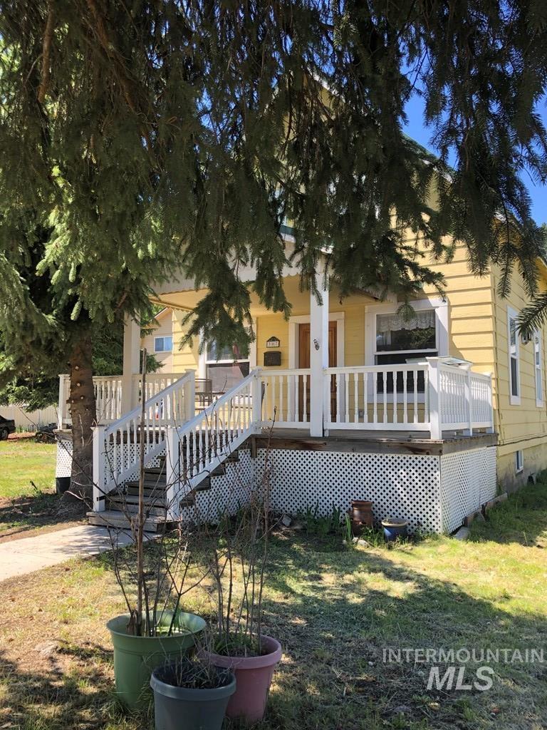 307 S Main St Property Photo