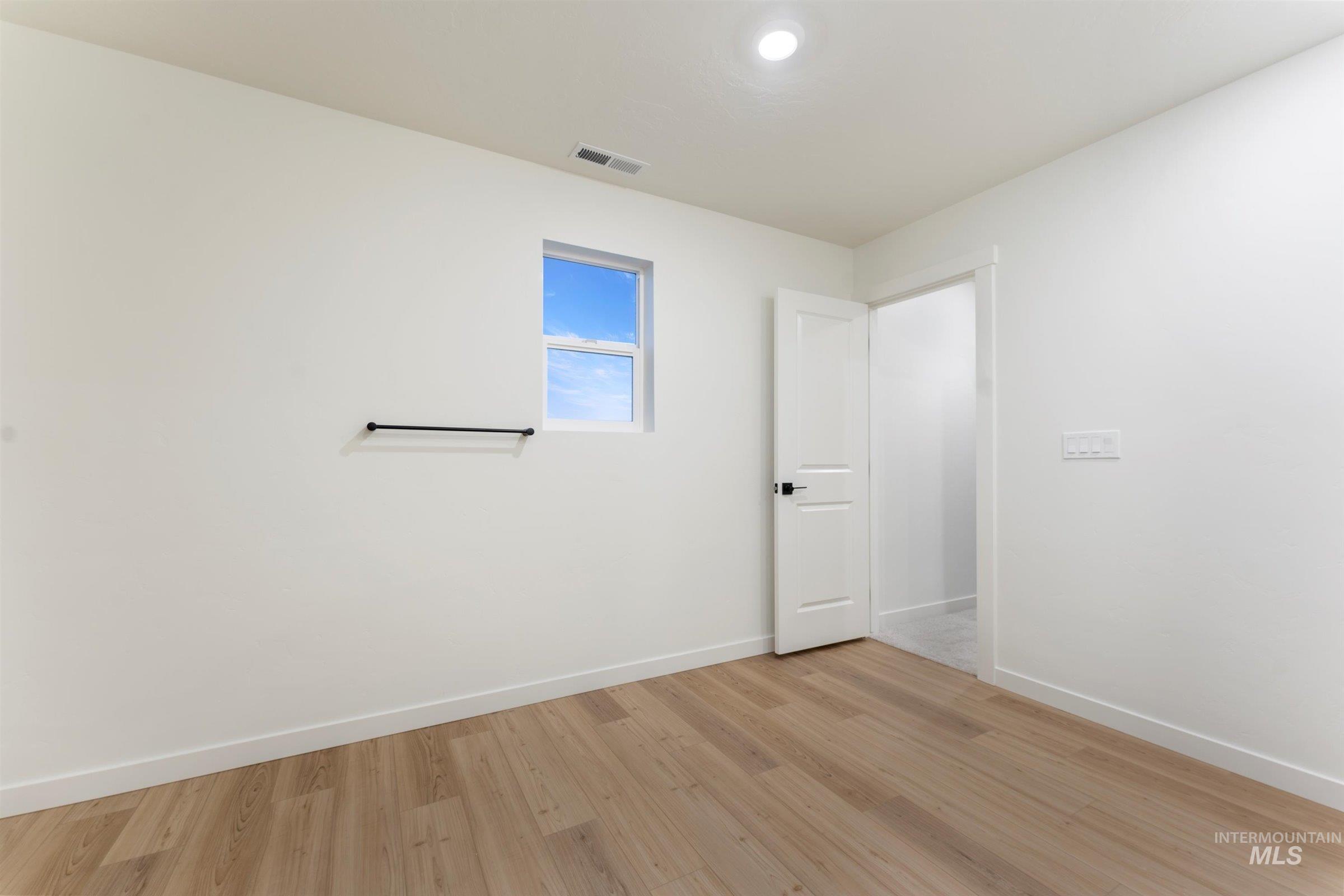 11200 Overhang St Property Photo 17