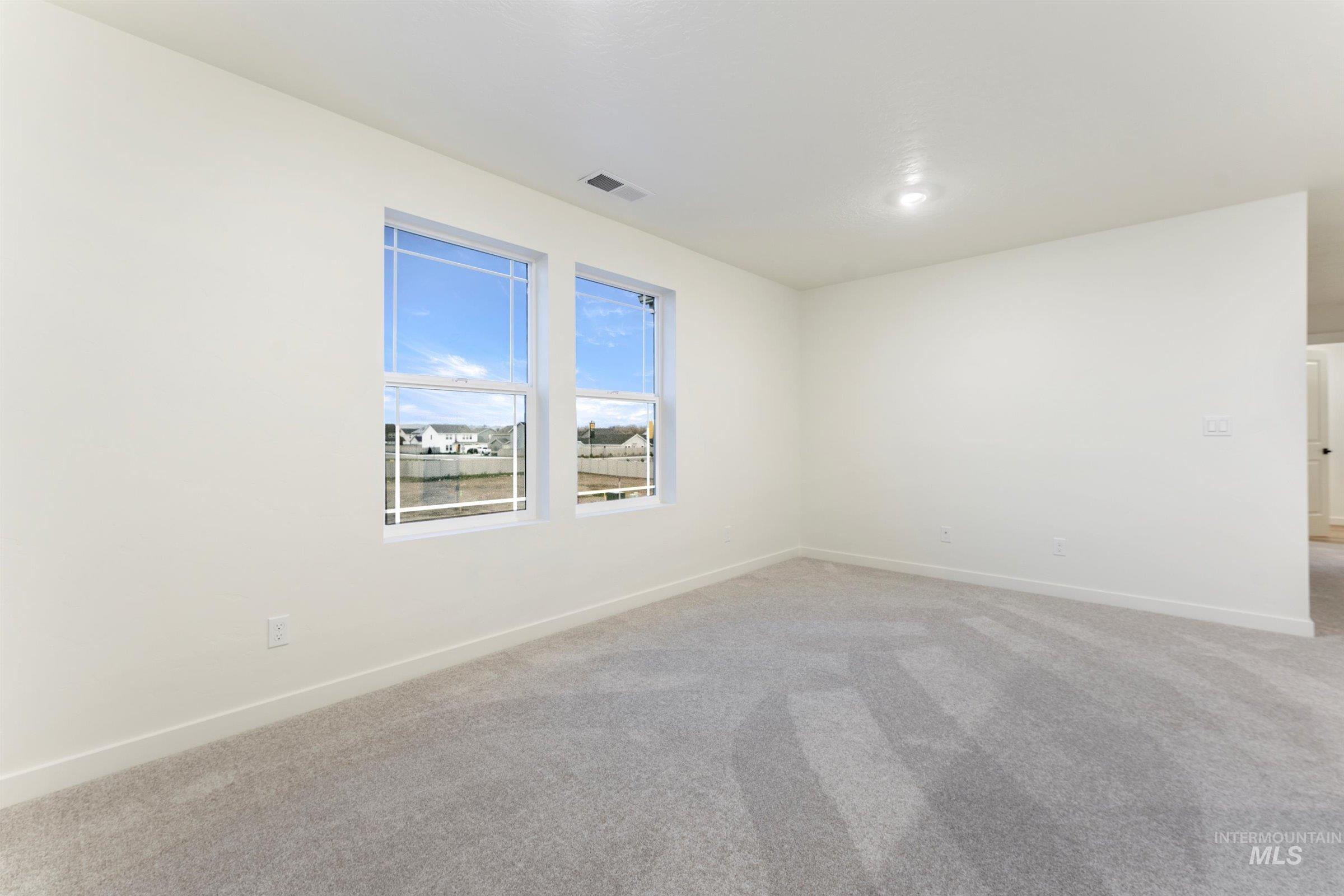 11200 Overhang St Property Photo 24
