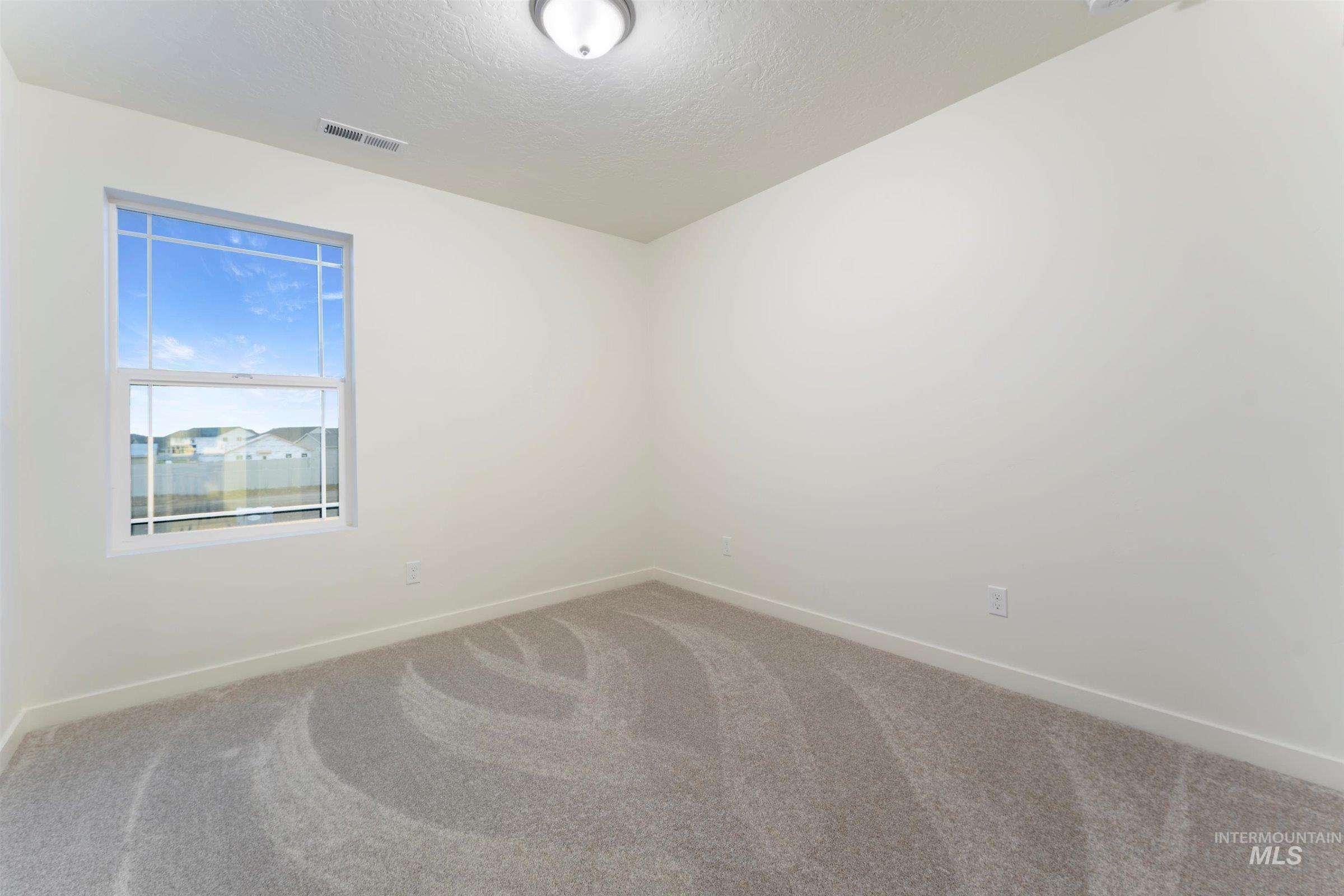 11200 Overhang St Property Photo 29