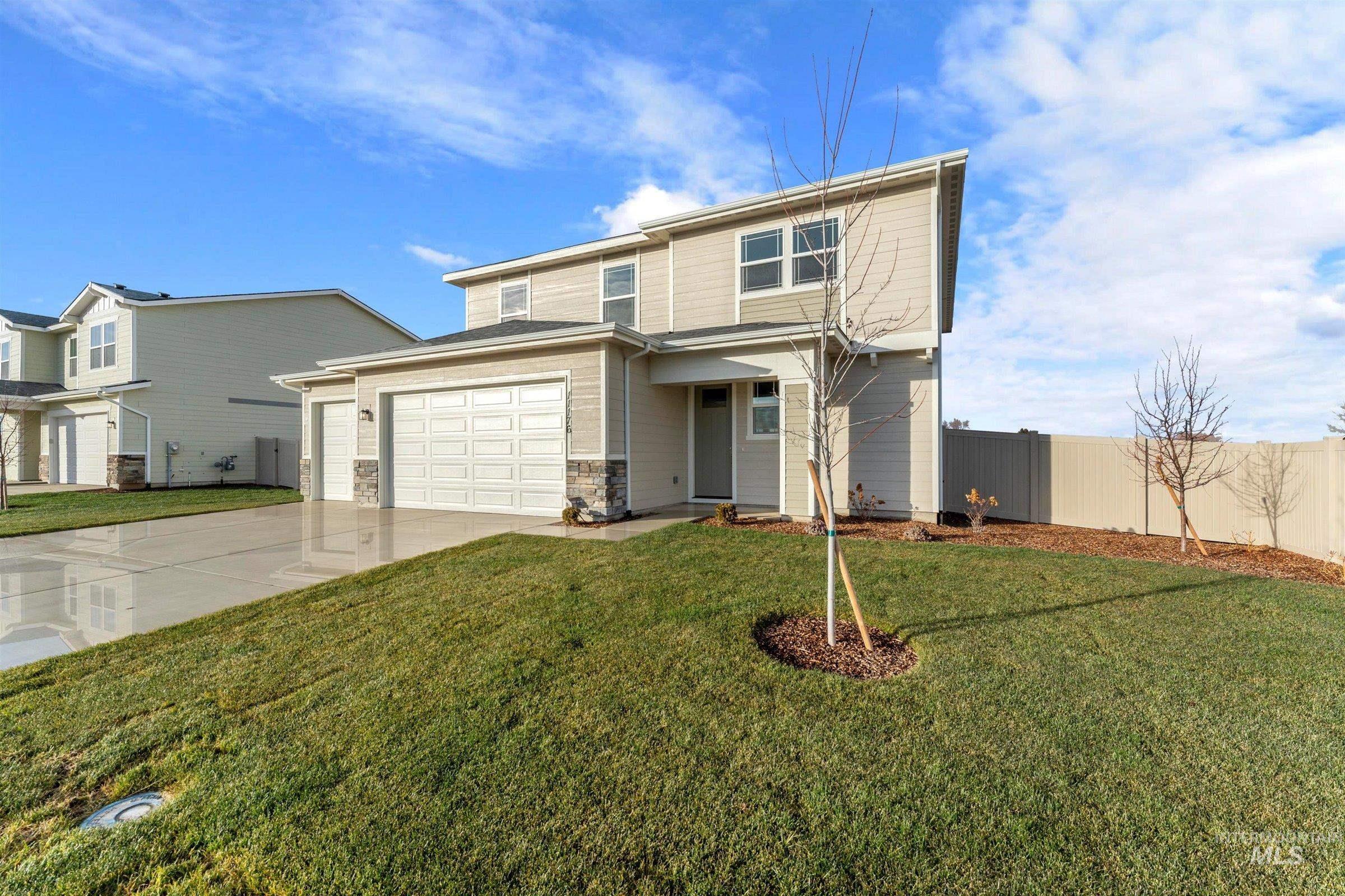 11176 Overhang St Property Photo 2