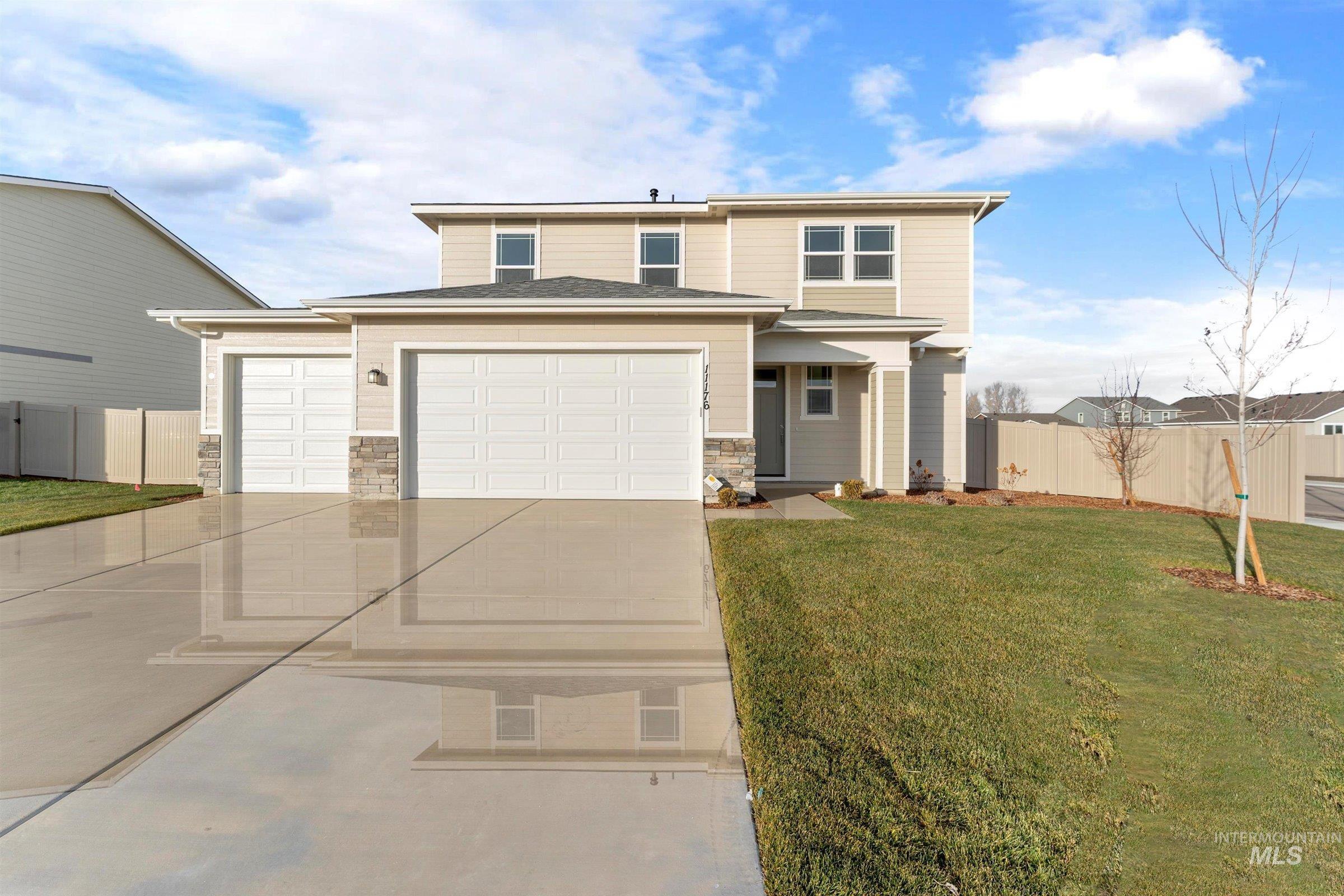 11176 Overhang St Property Photo 3