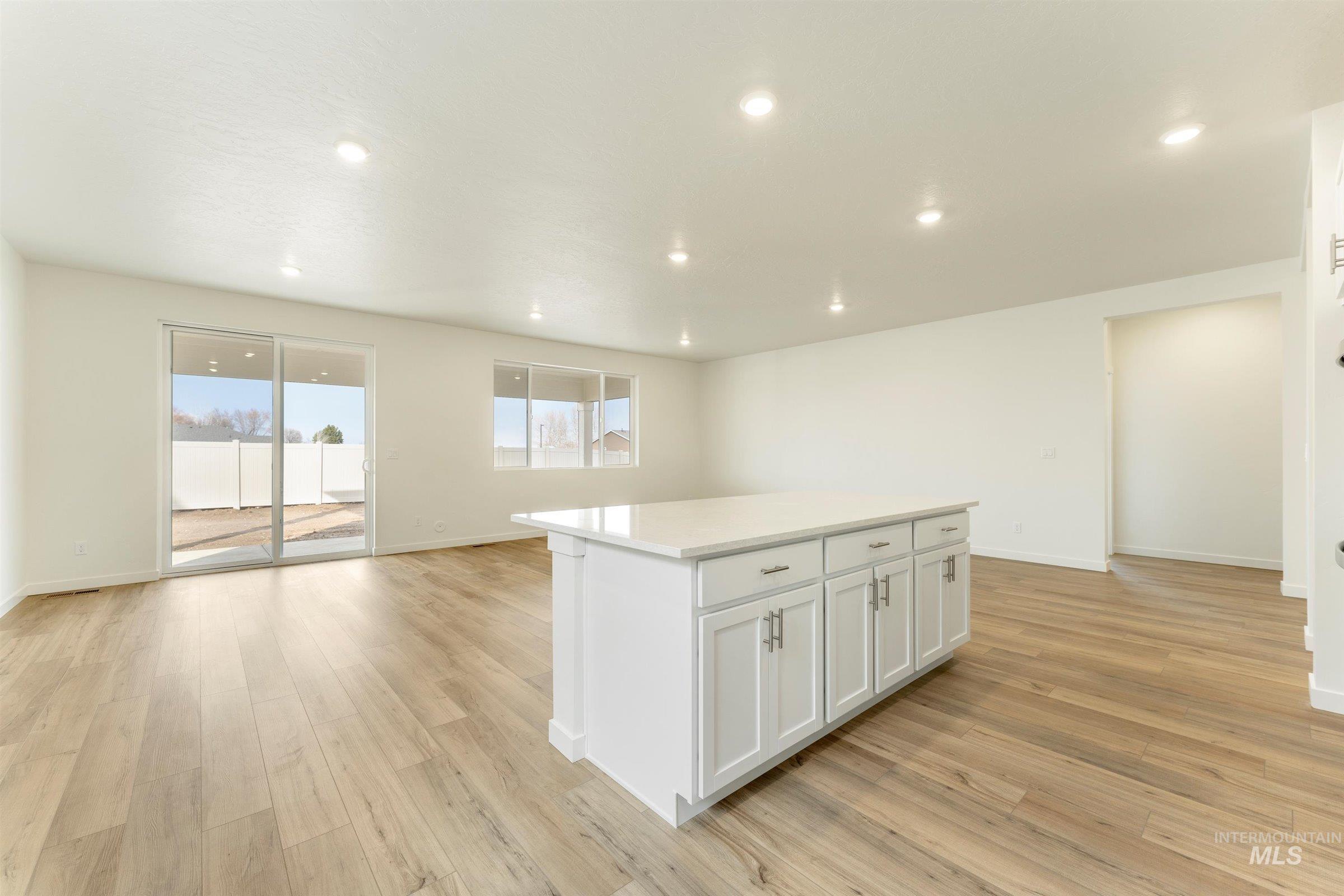11176 Overhang St Property Photo 10