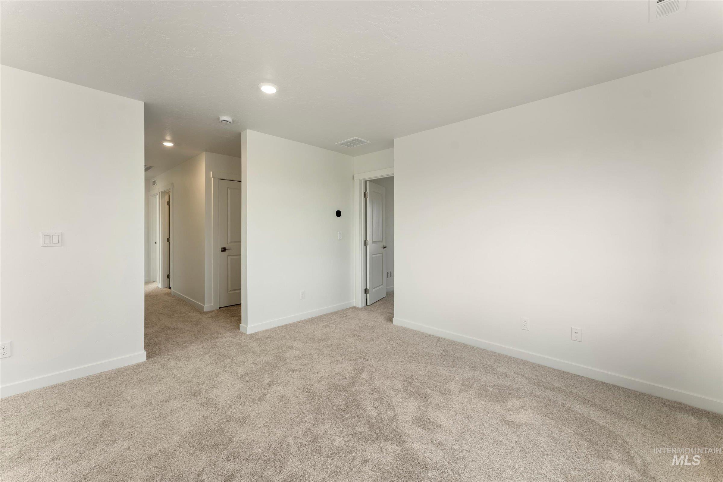 11176 Overhang St Property Photo 34