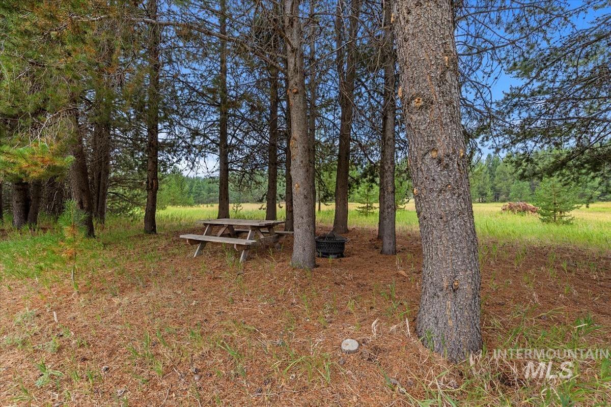 687 Cherokee Court Property Photo 13