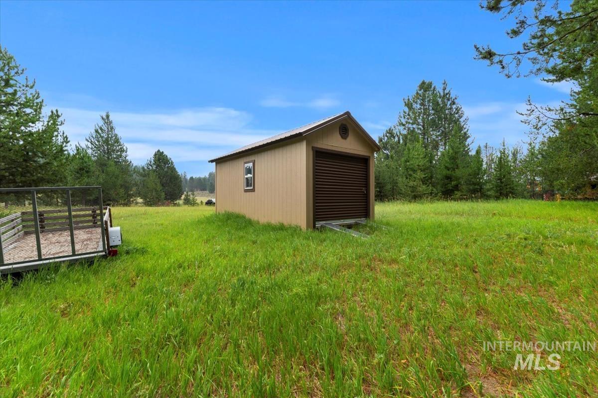 687 Cherokee Court Property Photo 15