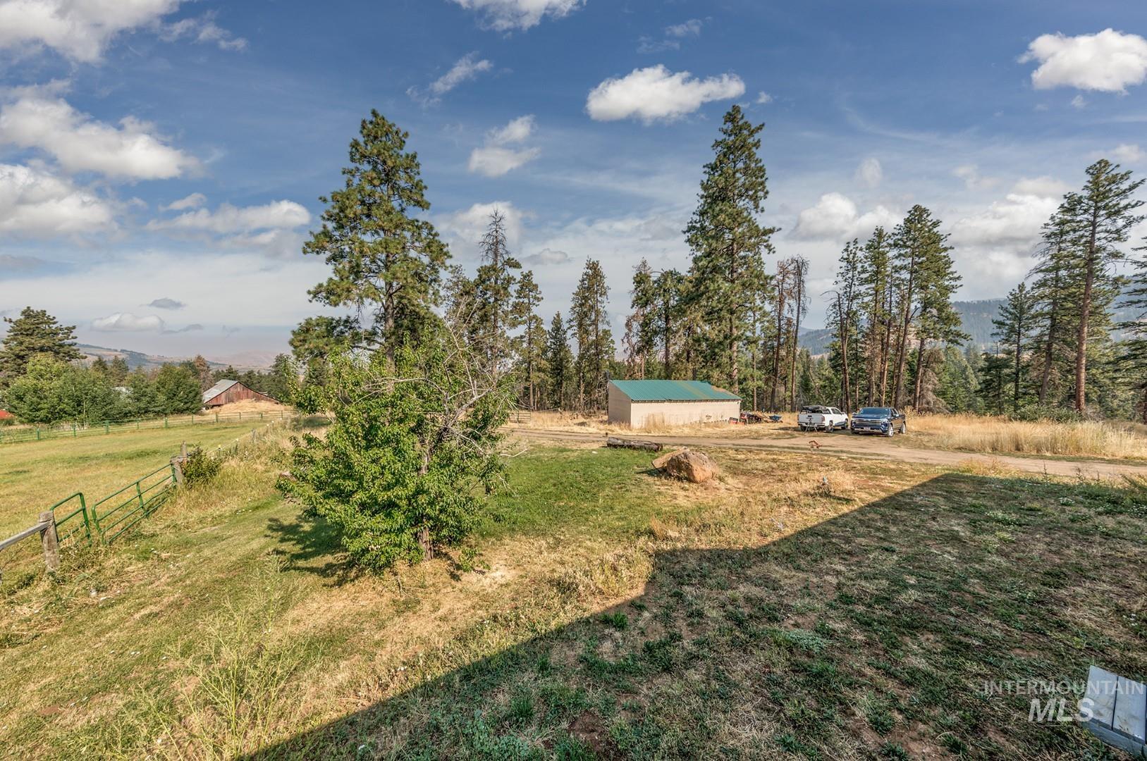 2093 Seid Creek Rd Property Photo
