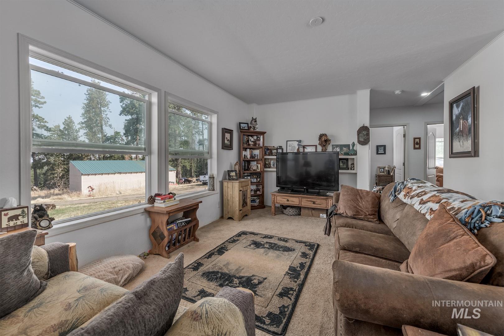 2093 Seid Creek Rd Property Photo 7