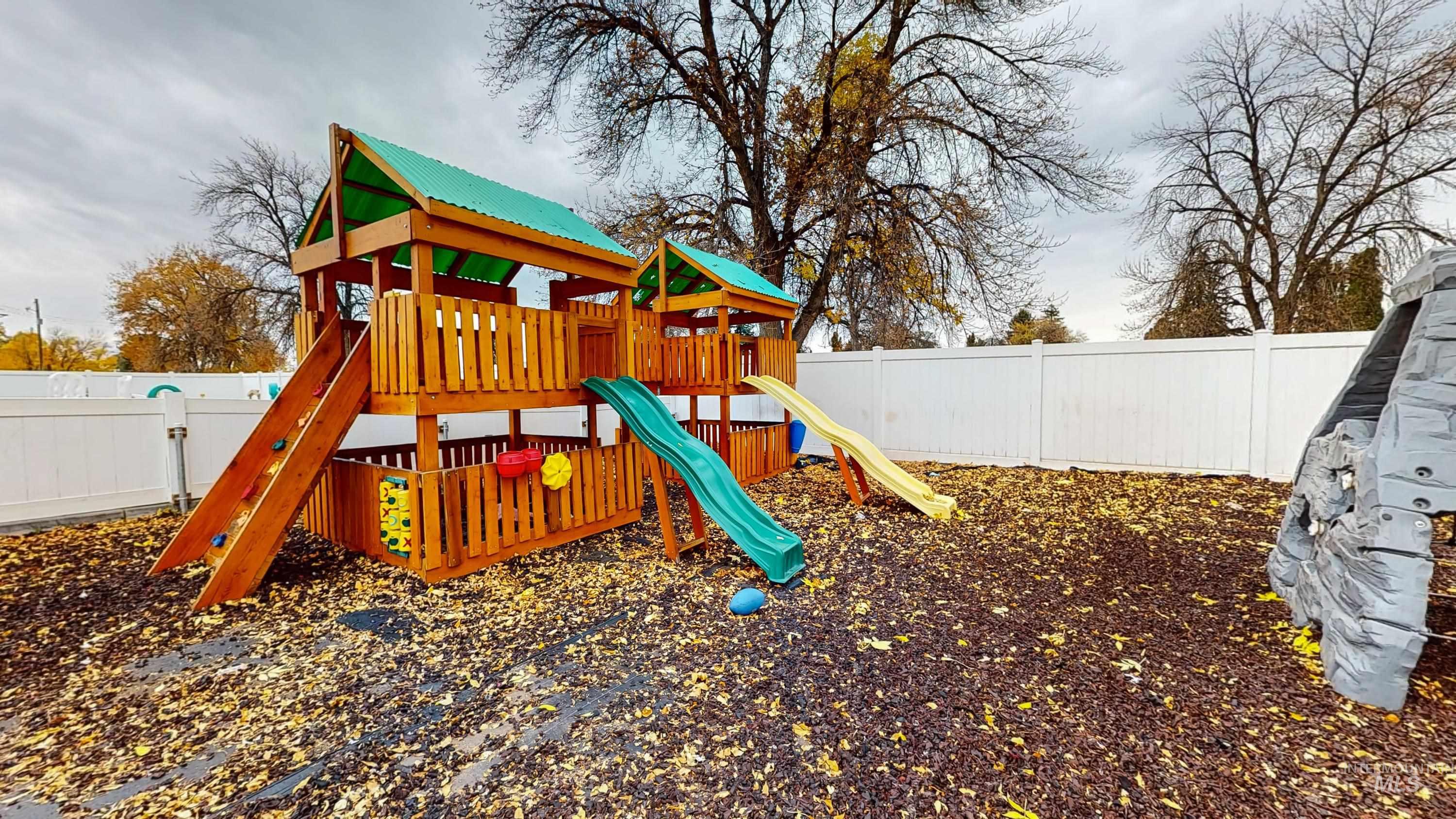 187 Aspenwood Dr Property Photo 32