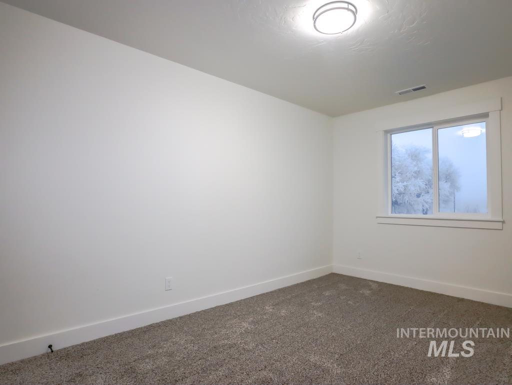 211 Ne 3rd Street Property Photo 18
