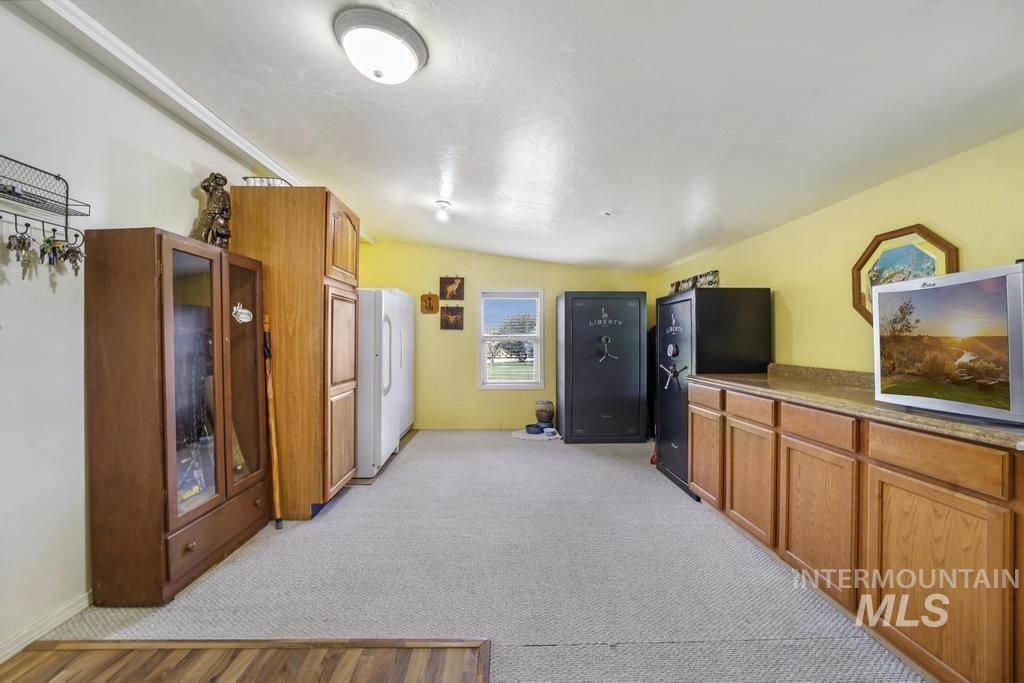 214 S 800 E Property Photo 48