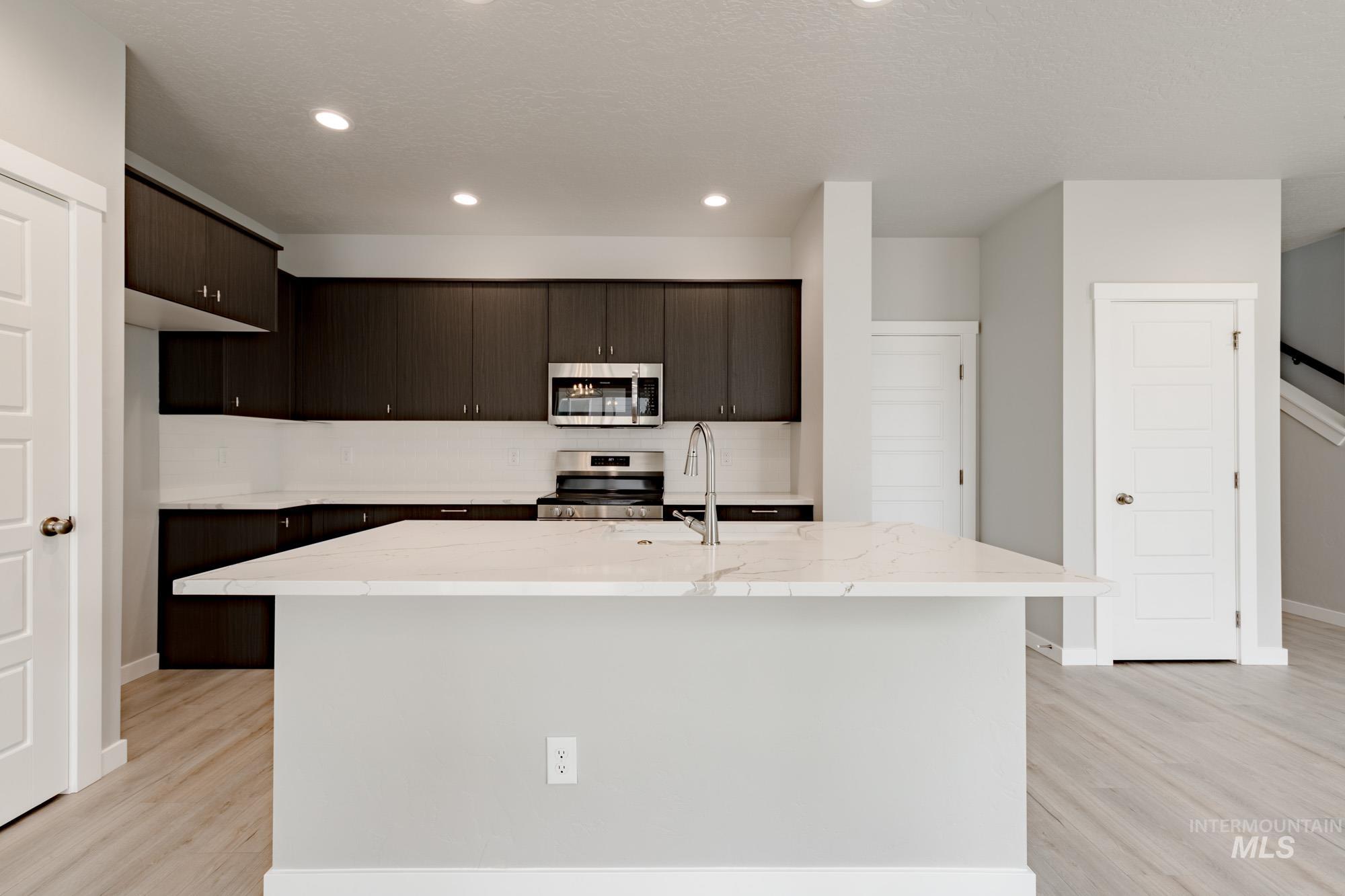 2012 S Cactus Lily Way Property Photo 3