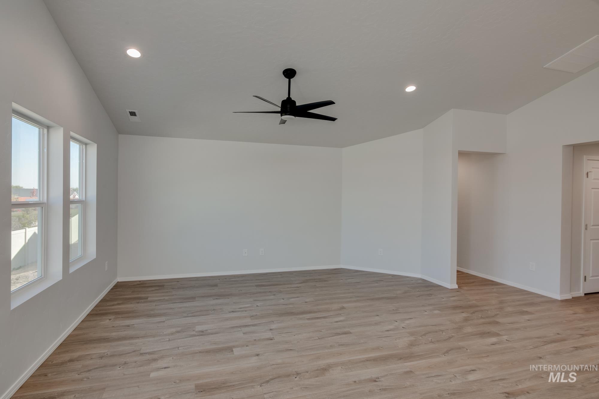 12898 Carkhill St Property Photo 9