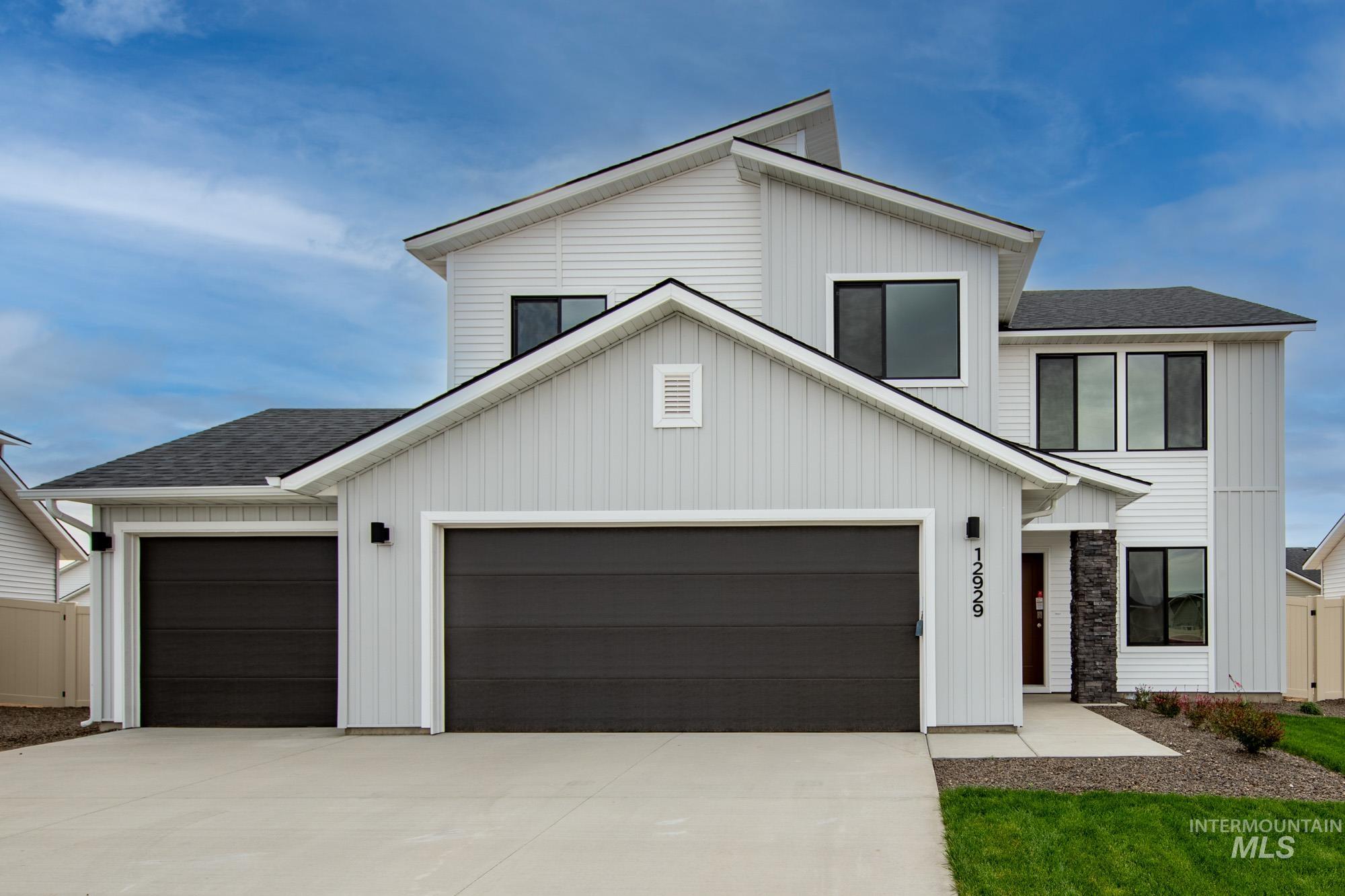 12929 Klamath Falls St Property Photo 1