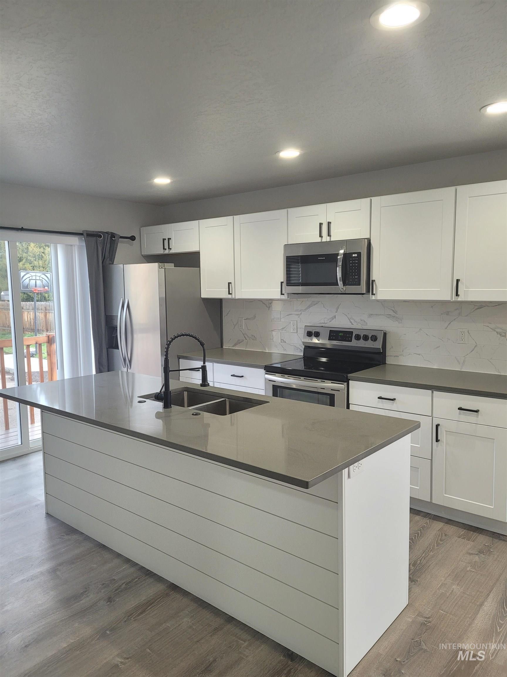 1115 N Midland Blvd Property Photo 4